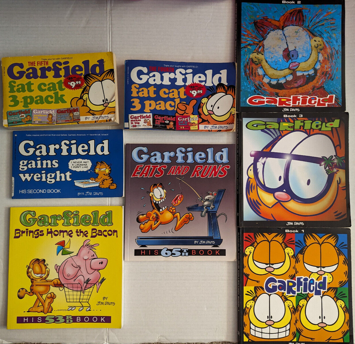 VINTAGE GARFIELD BOOK LOT COLOUR COLLECTION