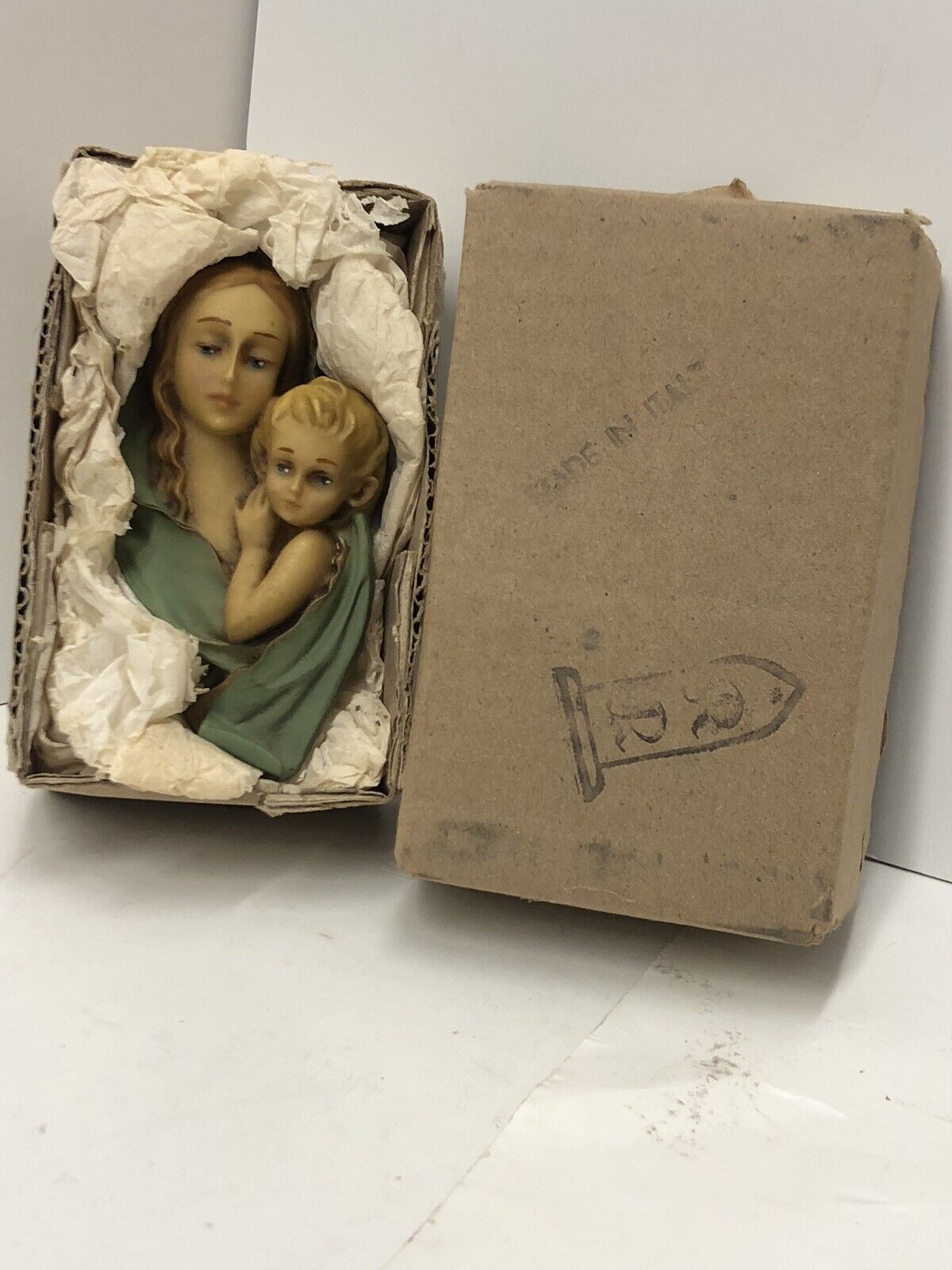 Vintage Mary & Baby Jesus RR Roman 3-D Wall Hanging Plaque Made In Italy