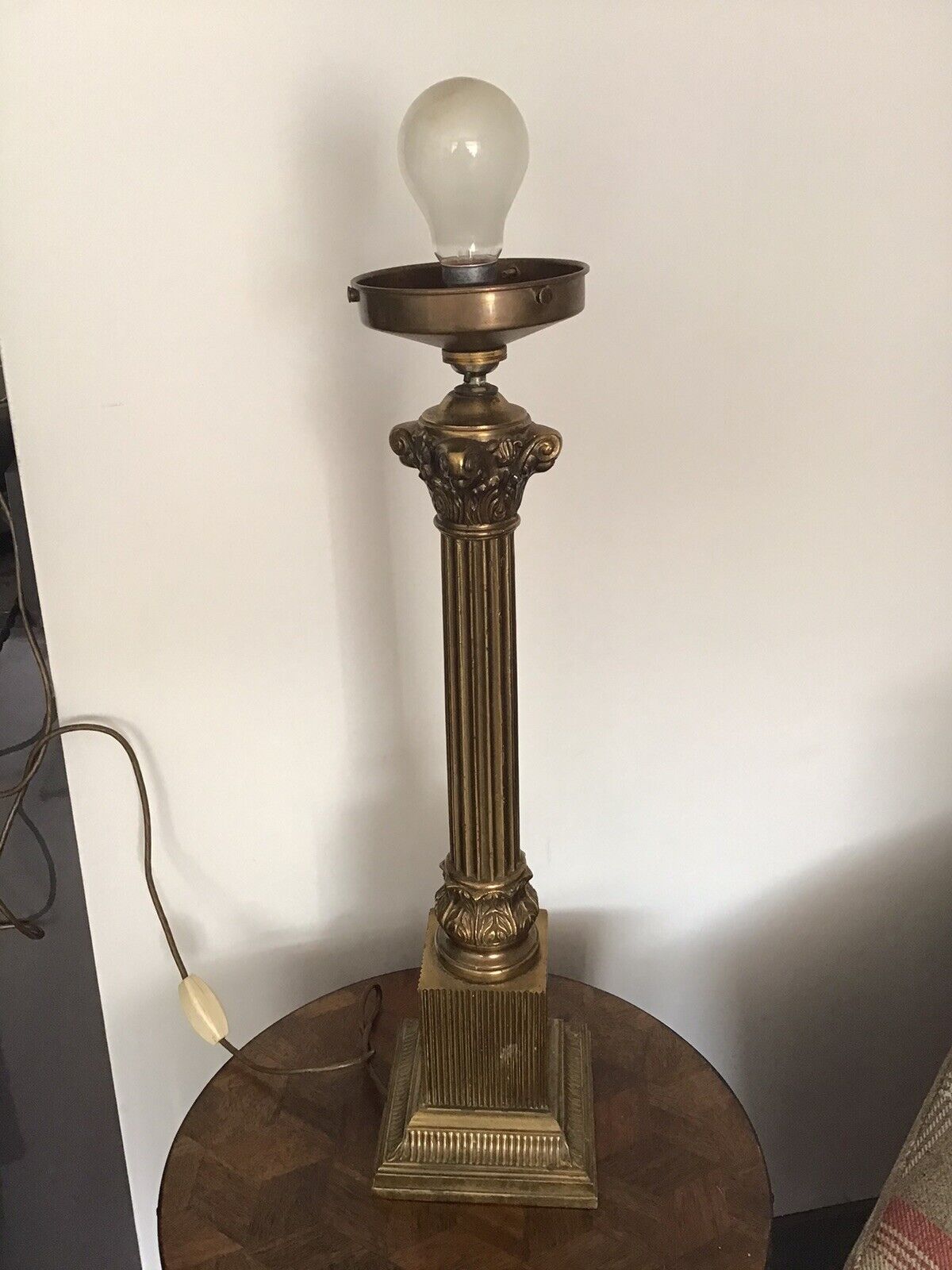 Antique Brass Corinthian Reeded Table Lamp 55cm 