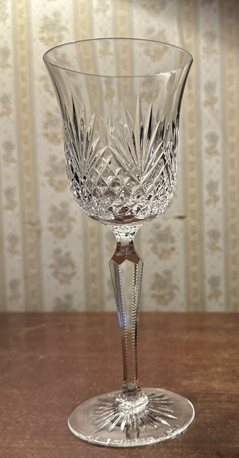 (1) VTG Wedgwood Full Lead Crystal MAJESTY Wine Glass - made In Yugoslavia