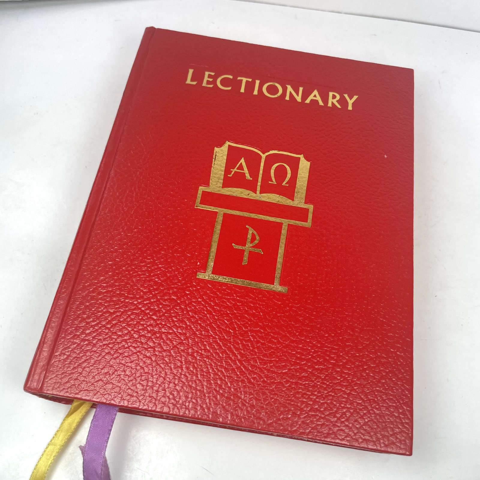 THE ROMAN MISSAL  LECTIONARY FOR MASS  ALTAR MISSAL  CATH. BOOK PUB CO 1970