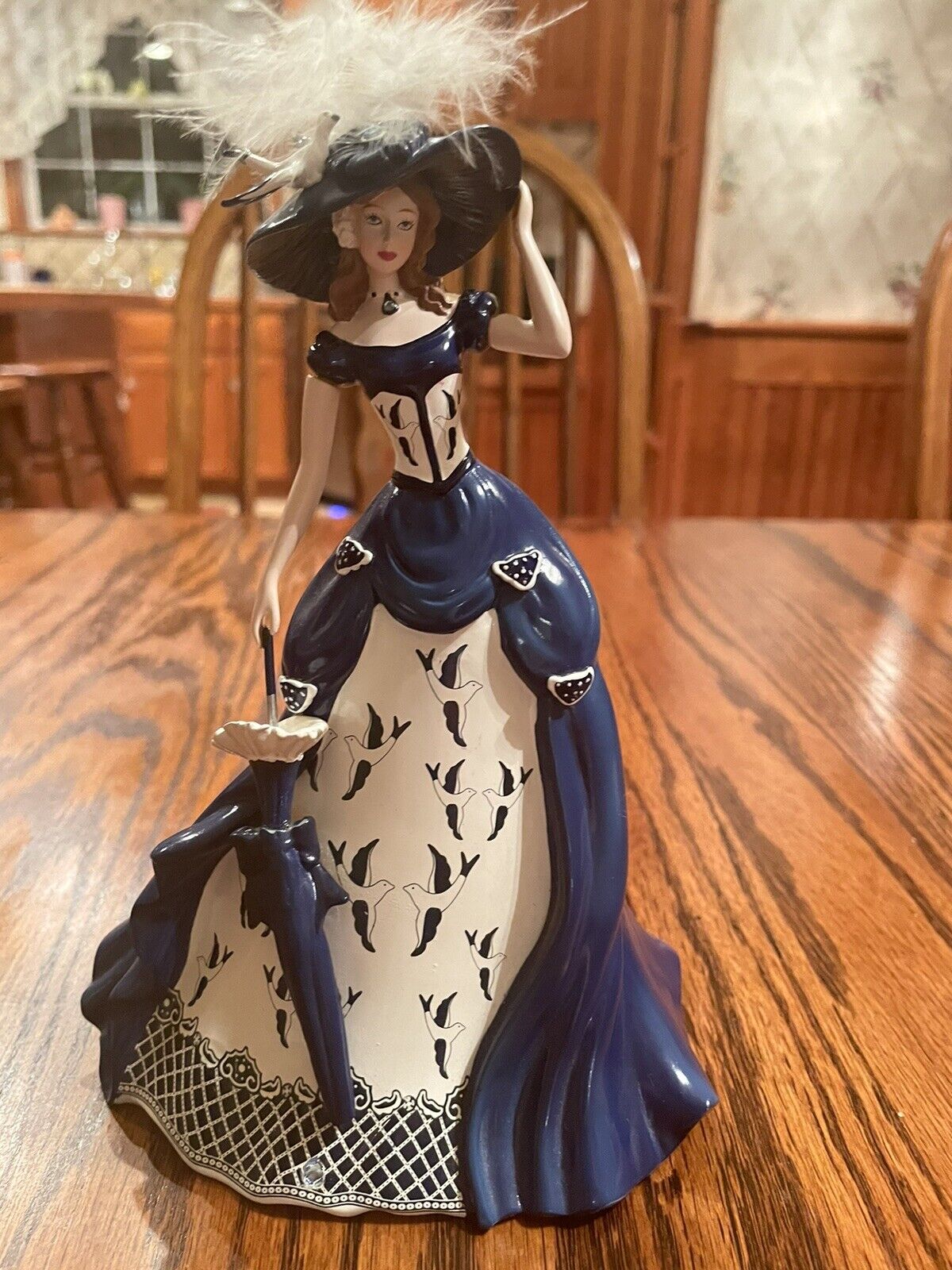 Rowena The Blue Willow Lady Collection Figurine Number 764OCTL  7 Inches Tall 