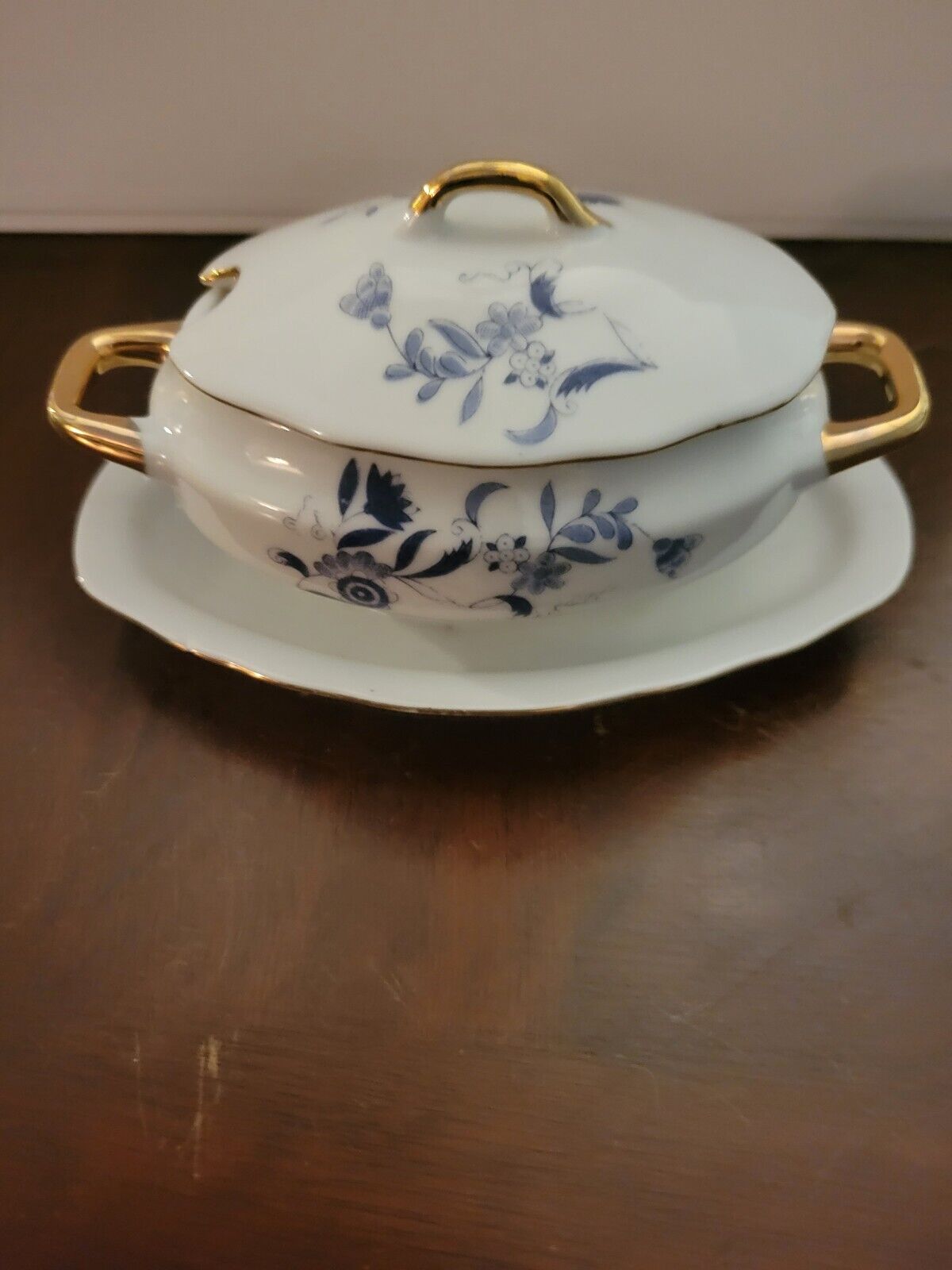 Vintage Royal Crown Blue White Sugar Bowl 1446 MINT