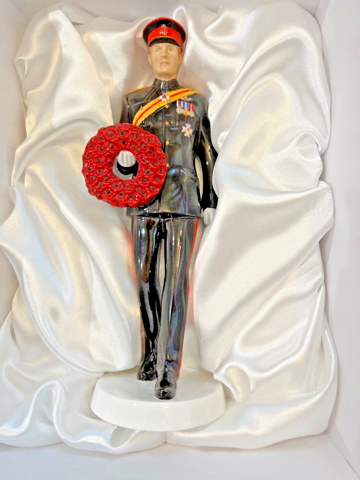 Royal Doulton Remembering Our Fallen Heroes HN 5893 HRH Prince Harry  Wales NIB
