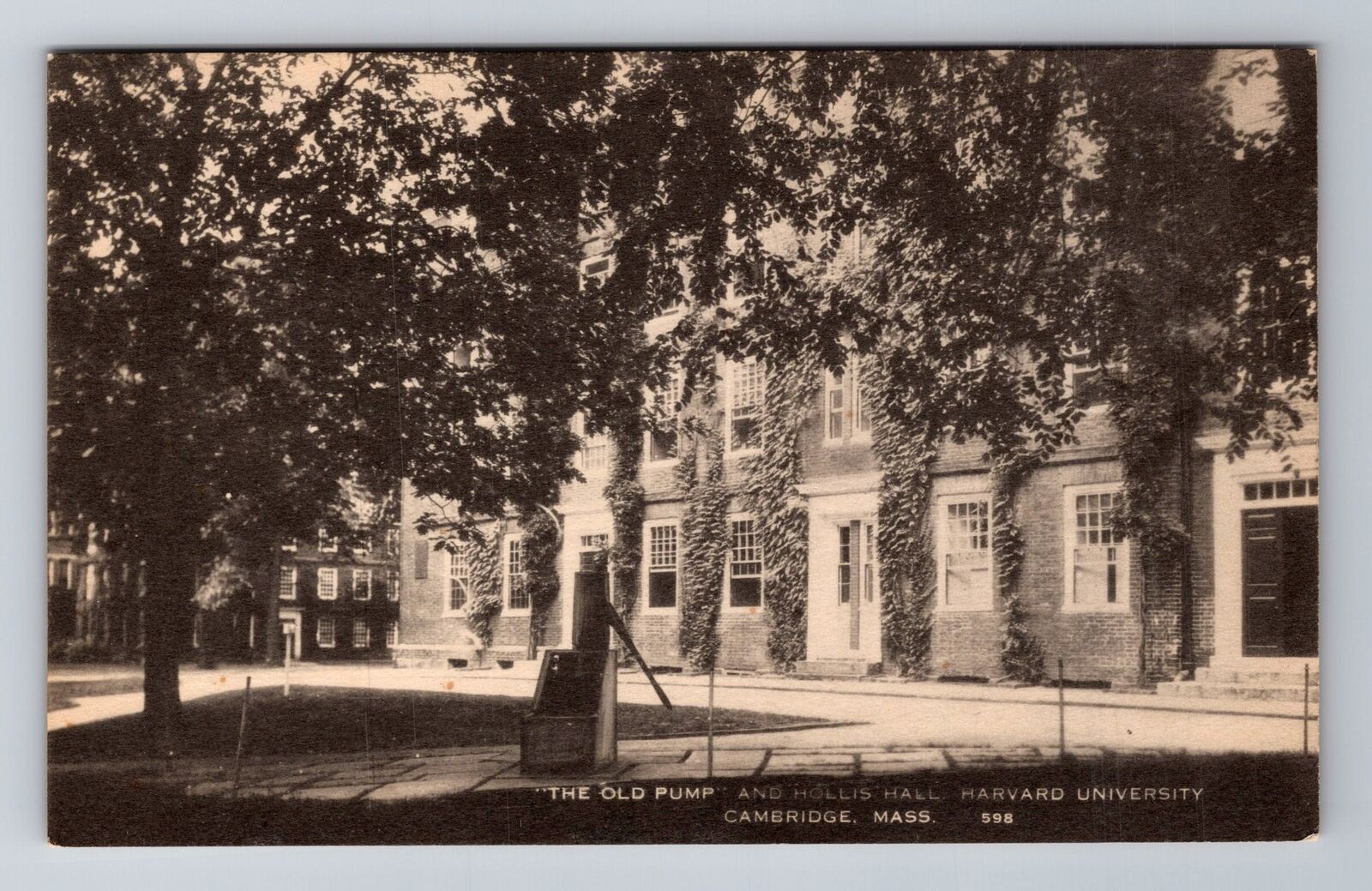Cambridge MA-Massachusetts, The Old Pump, Antique, Vintage Souvenir Postcard