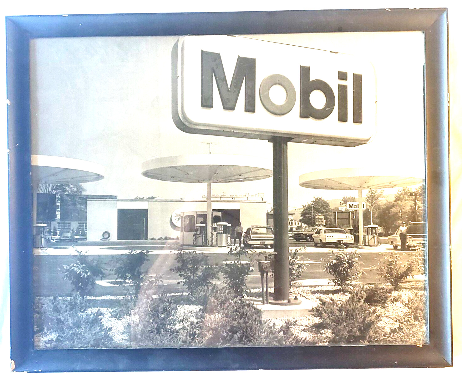 Mobil Gas & OIL W/wood Frame Auto Advertisement Petroliana RARE MCM