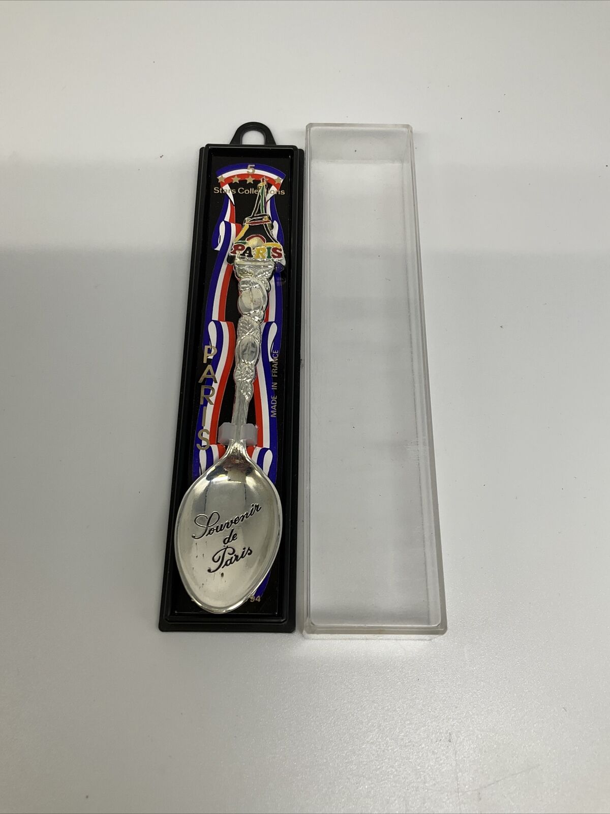 PARIS FRANCE  COLLECTOR\'S Souvenir SPOON featuring EIFFEL TOWER Made in France.