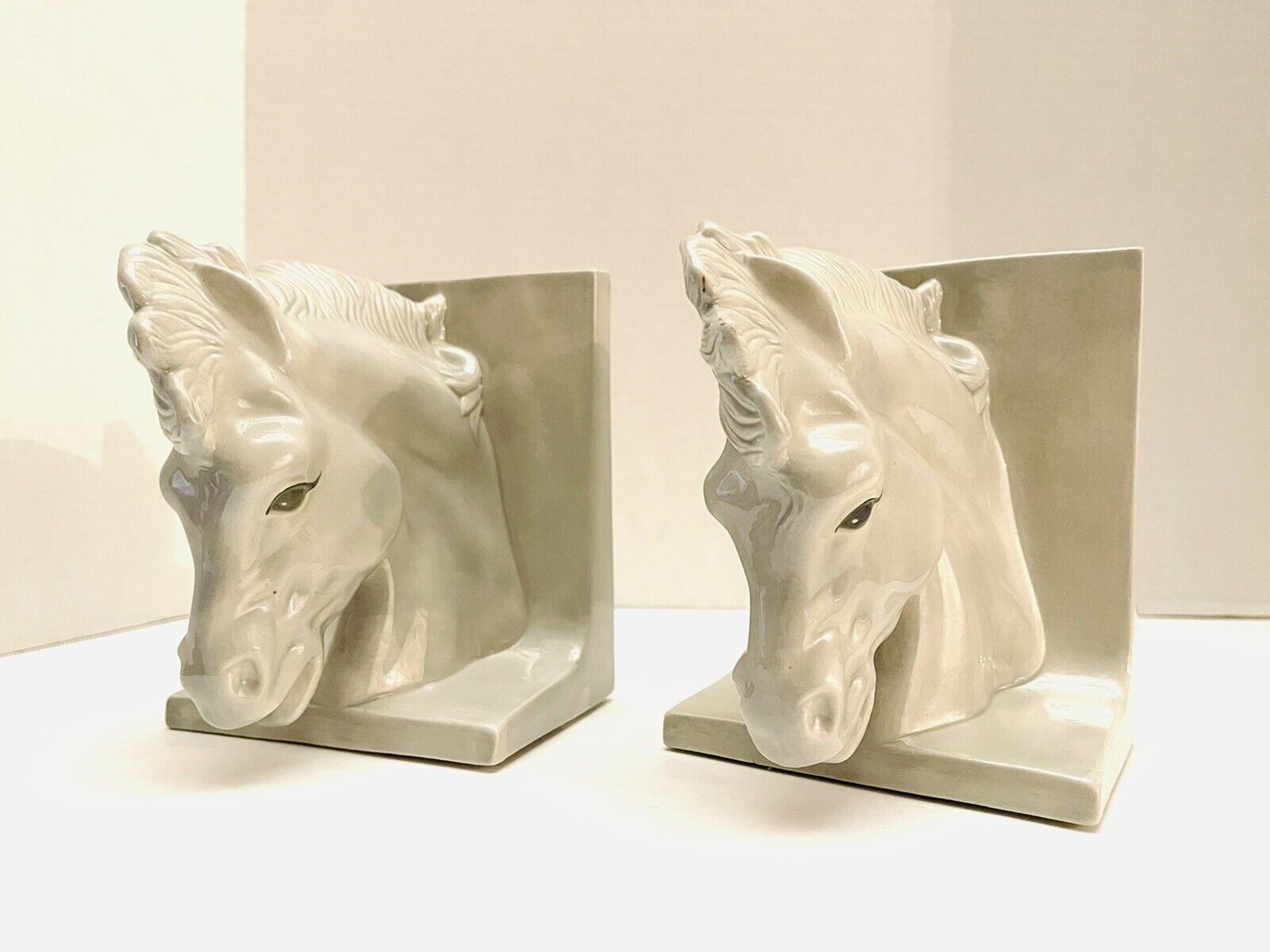 1991 Vintage Horse Stallion Ceramic Glossy Molded Gray Bookends-READ