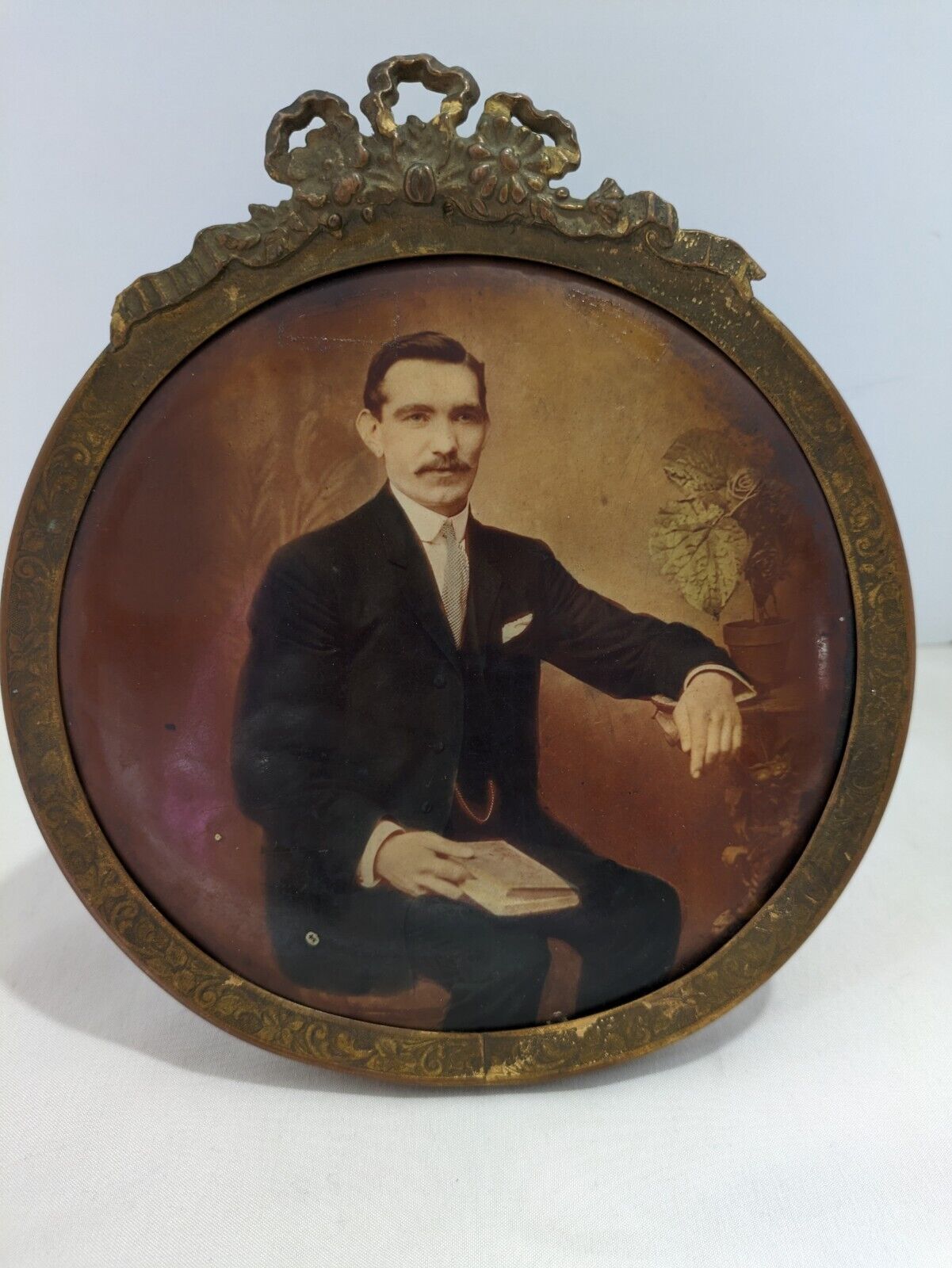 Antique Columbia Medallion Studios Celluloid Bubble Portrait Gentleman