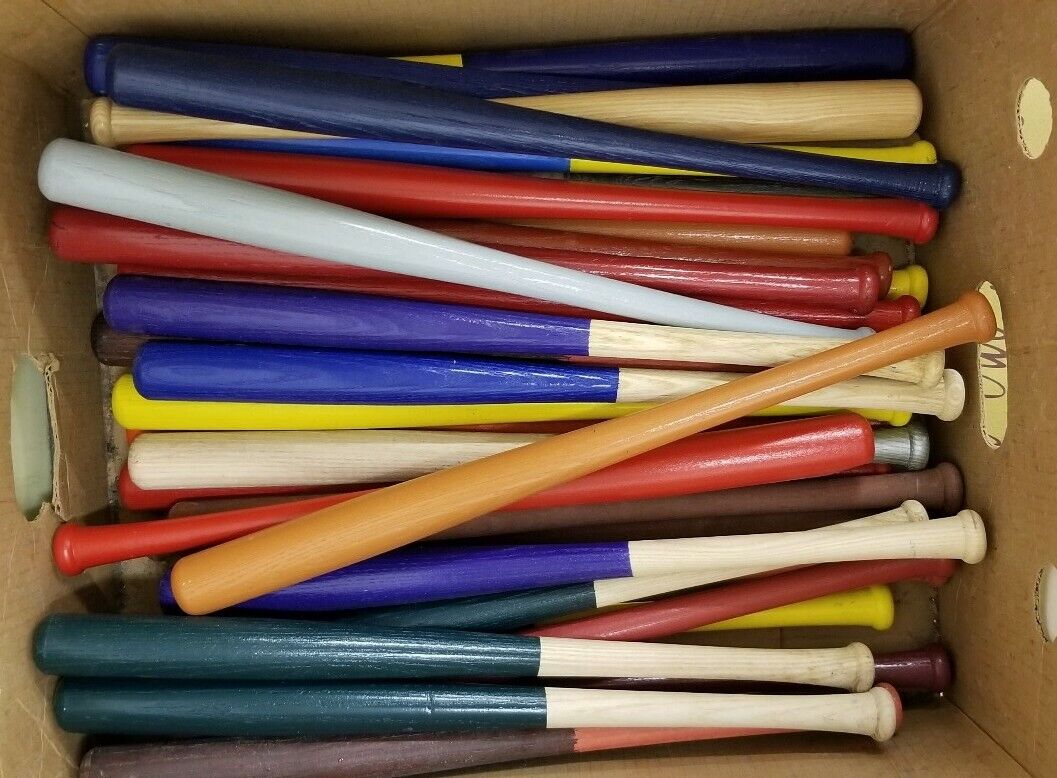 Lot of 200 Mini Souvenir Baseball Bats 18\