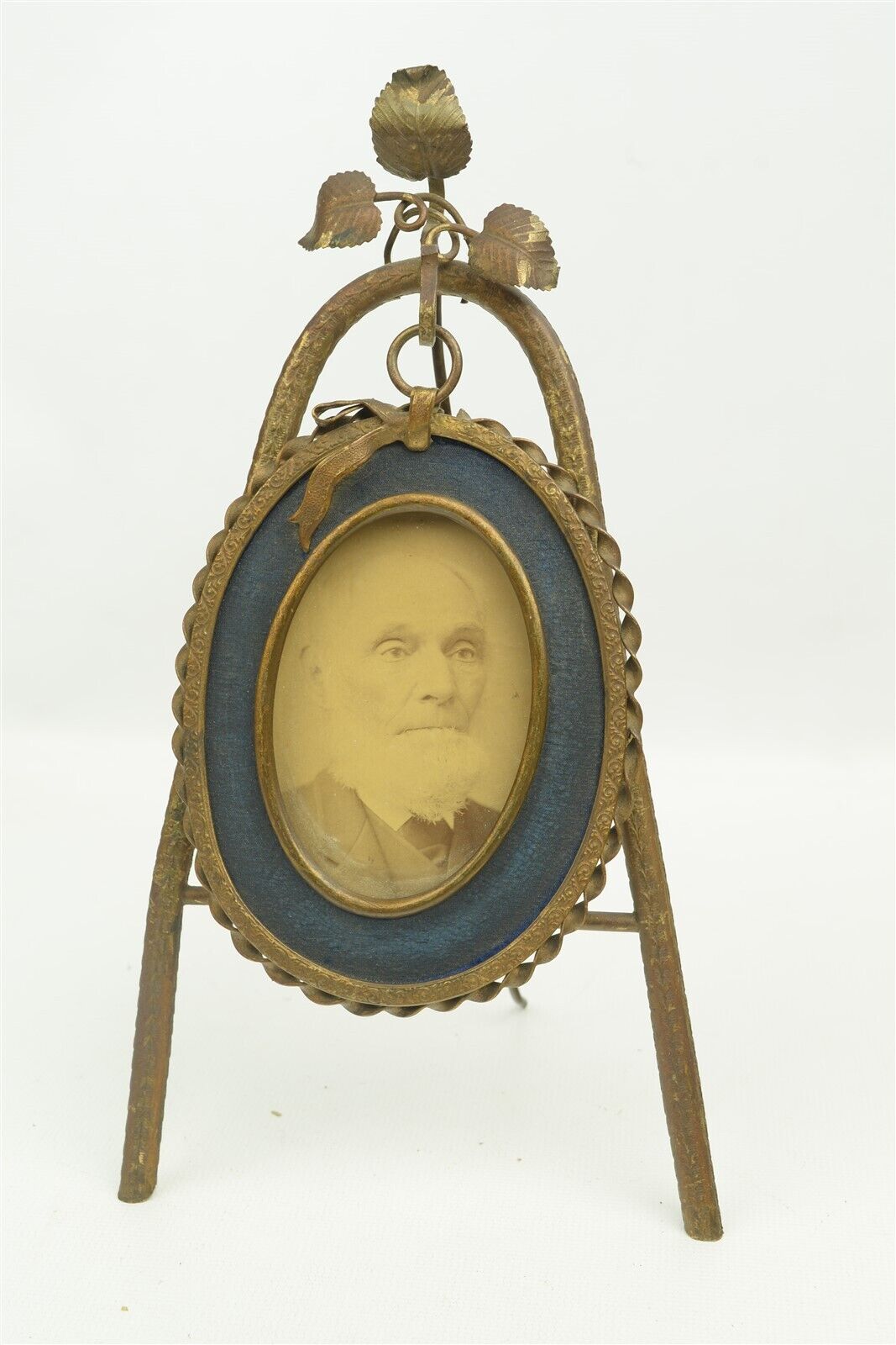 Antique Victorian Ornate Brass Hanging Oval Easel Frame w/ Cabinet Photograph