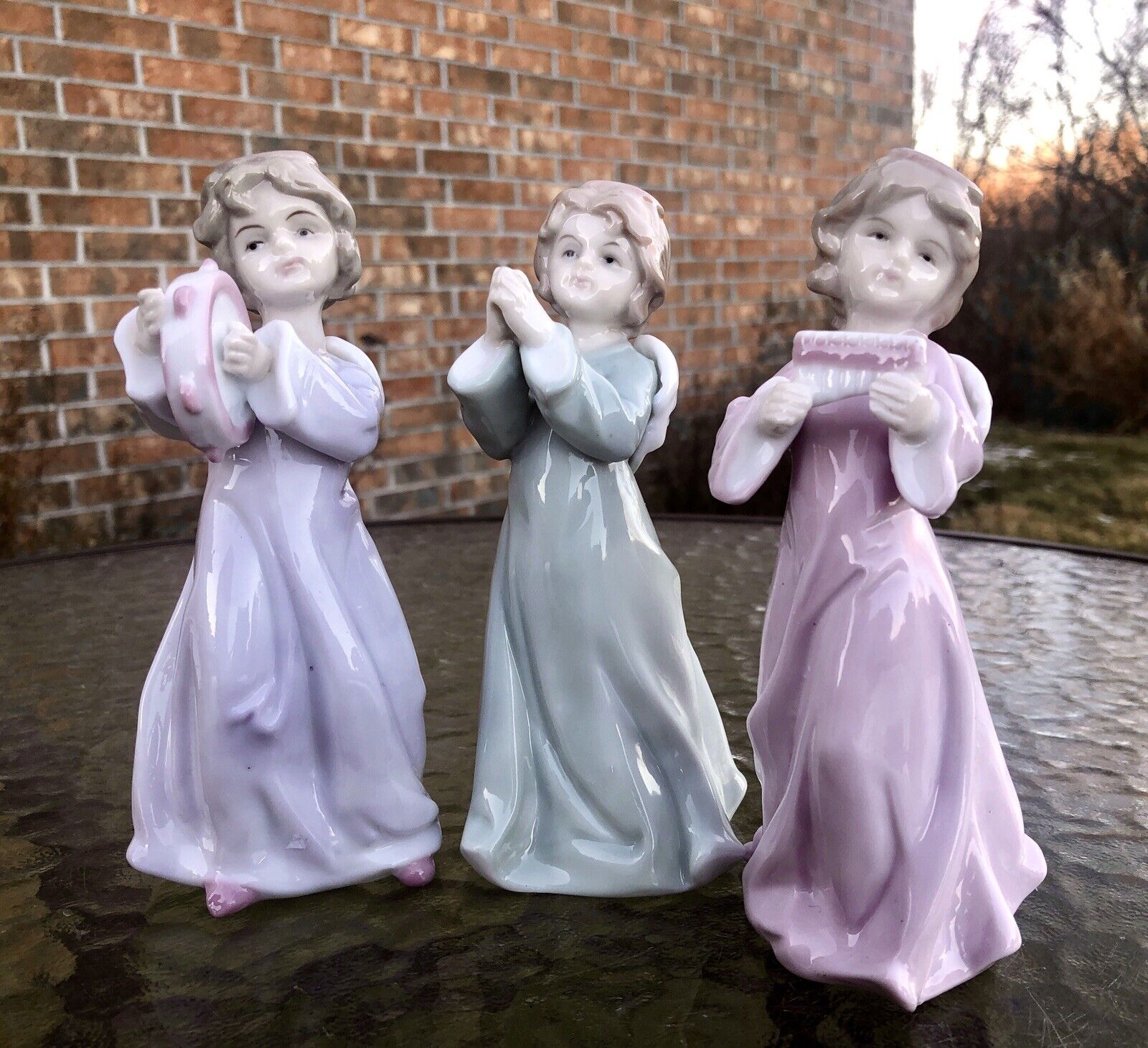 Three Vtg Porcelain Angels Or Three Graces In Soft Pale Pastels Blue Pink Green