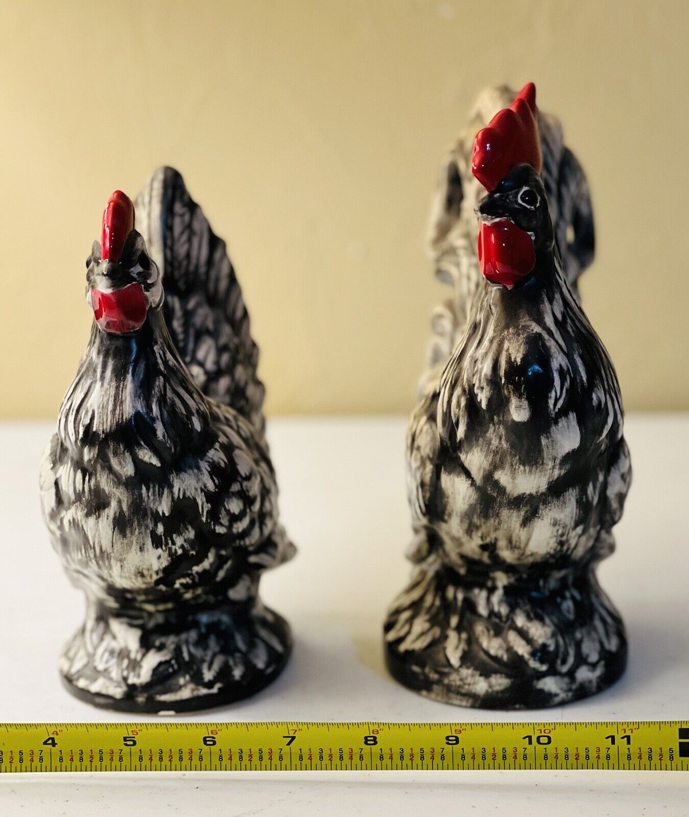 PRETTY PAIR OF CERAMIC ROOSTER AND HEN FIGURINE
