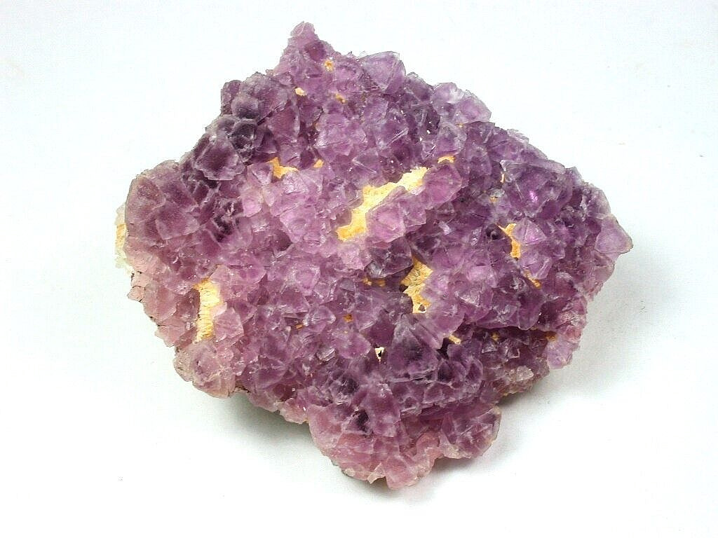 MINERALS : OCTAHEDRAL XTLS OF PINK TO PURPLE FLUORITE, PINE CANYON, NEW MEXICO