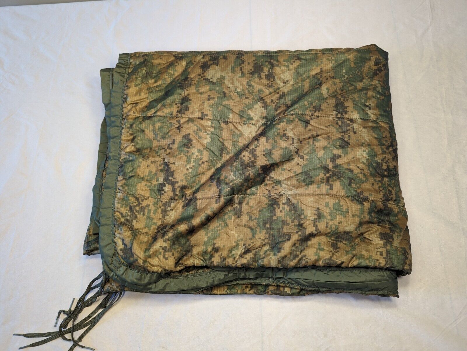 Poncho Liner with Zipper Wet Weather Woobie USMC Issue Marpat - Used Good