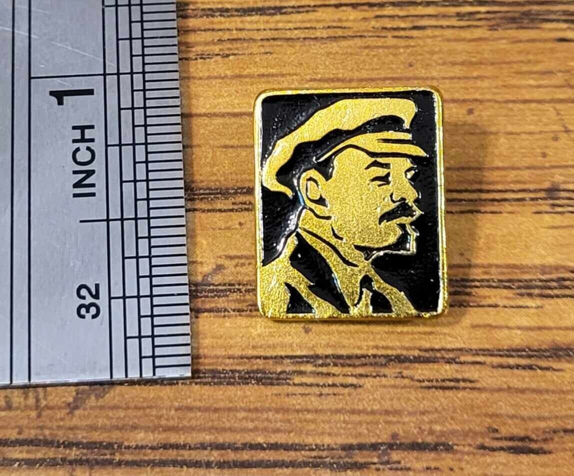 VLADiMIR LENIN Russian Metal Pin Souvenir