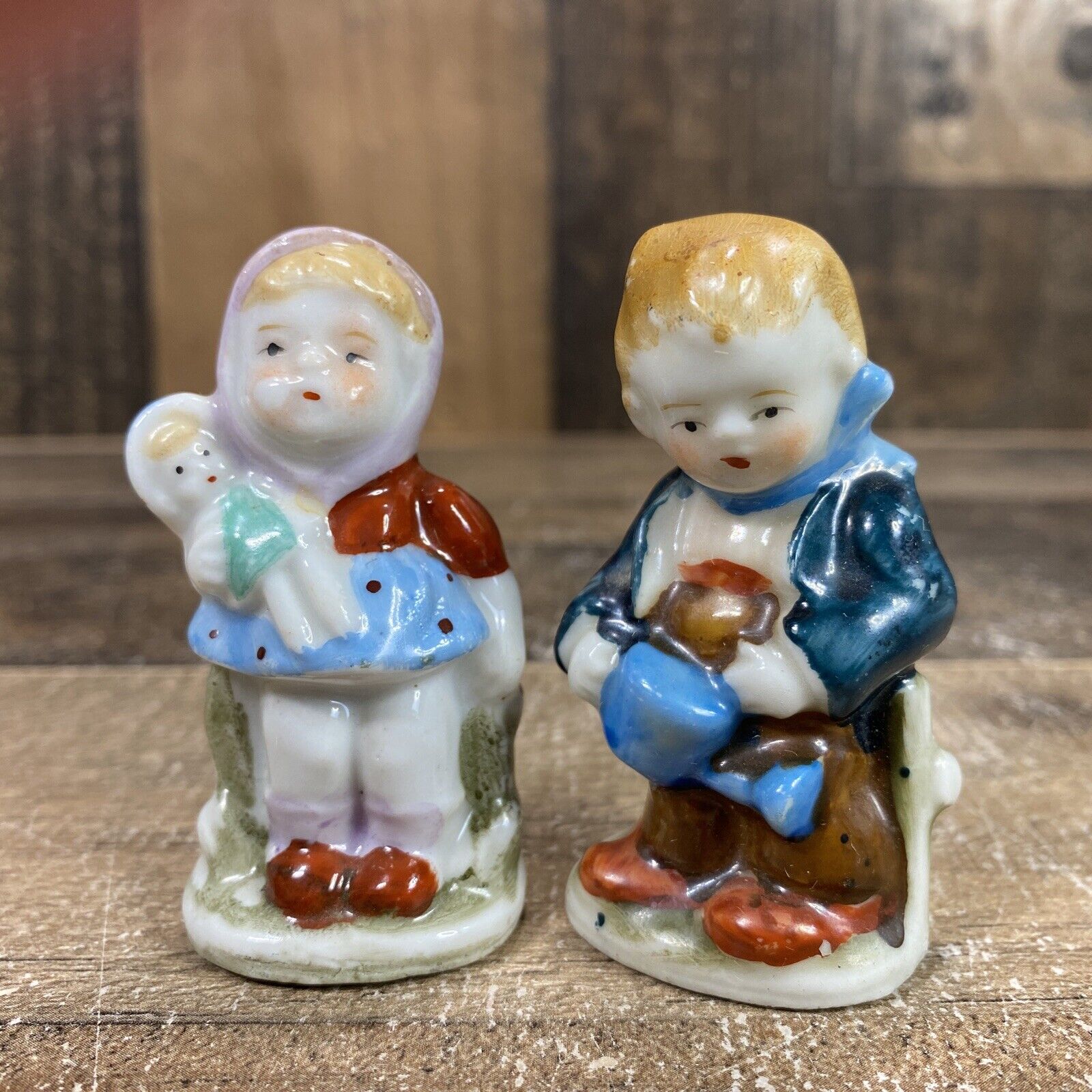 Vintage Occupied Japan Set of  2.5 in Boy & Girl Porcelain Figurines Both Marked