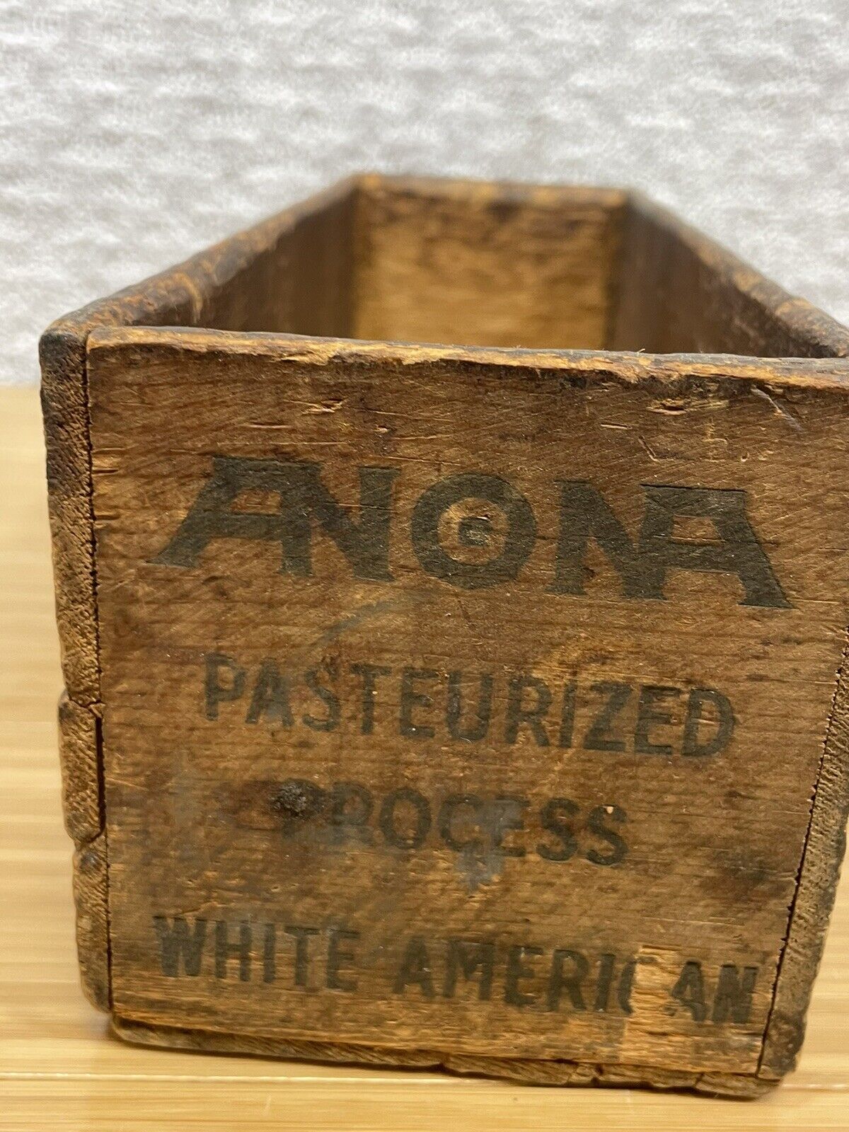 Vintage Cheese Box Wood Anona White American 5 Lb Borden Sales Co NY San Fran