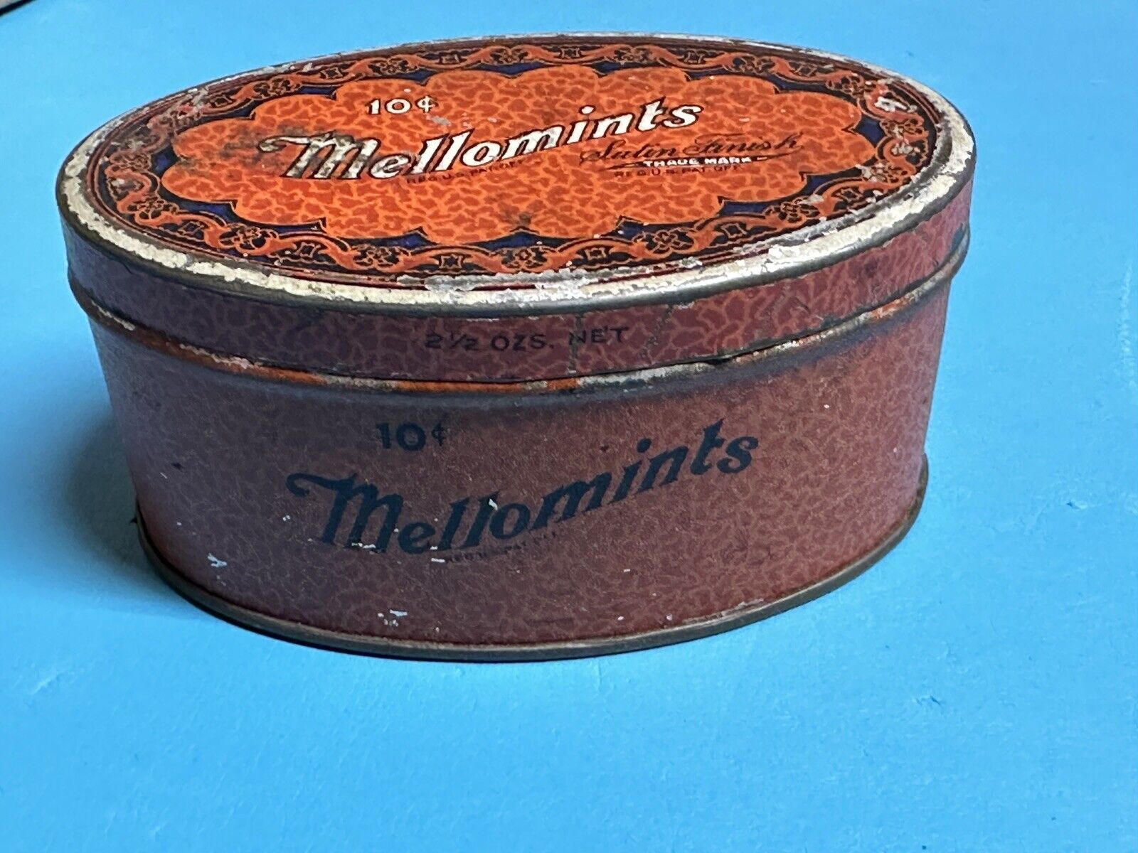 VINTAGE MELLOMINTS CANDY TIN CONTAINER OVAL 3 3/4\