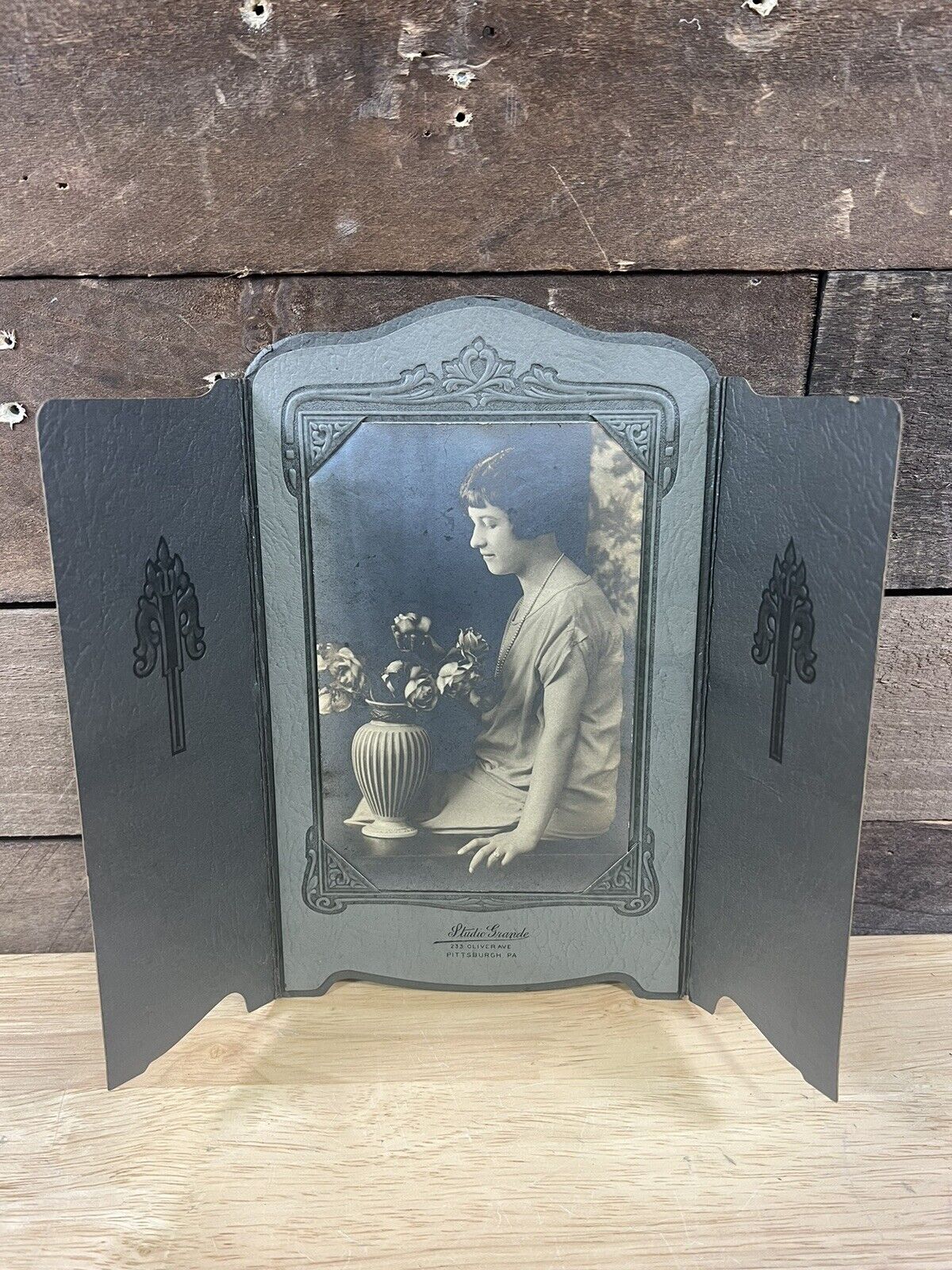 Antique Victorian Trifold Cabinet Card Portrait Of A Woman With Flowers