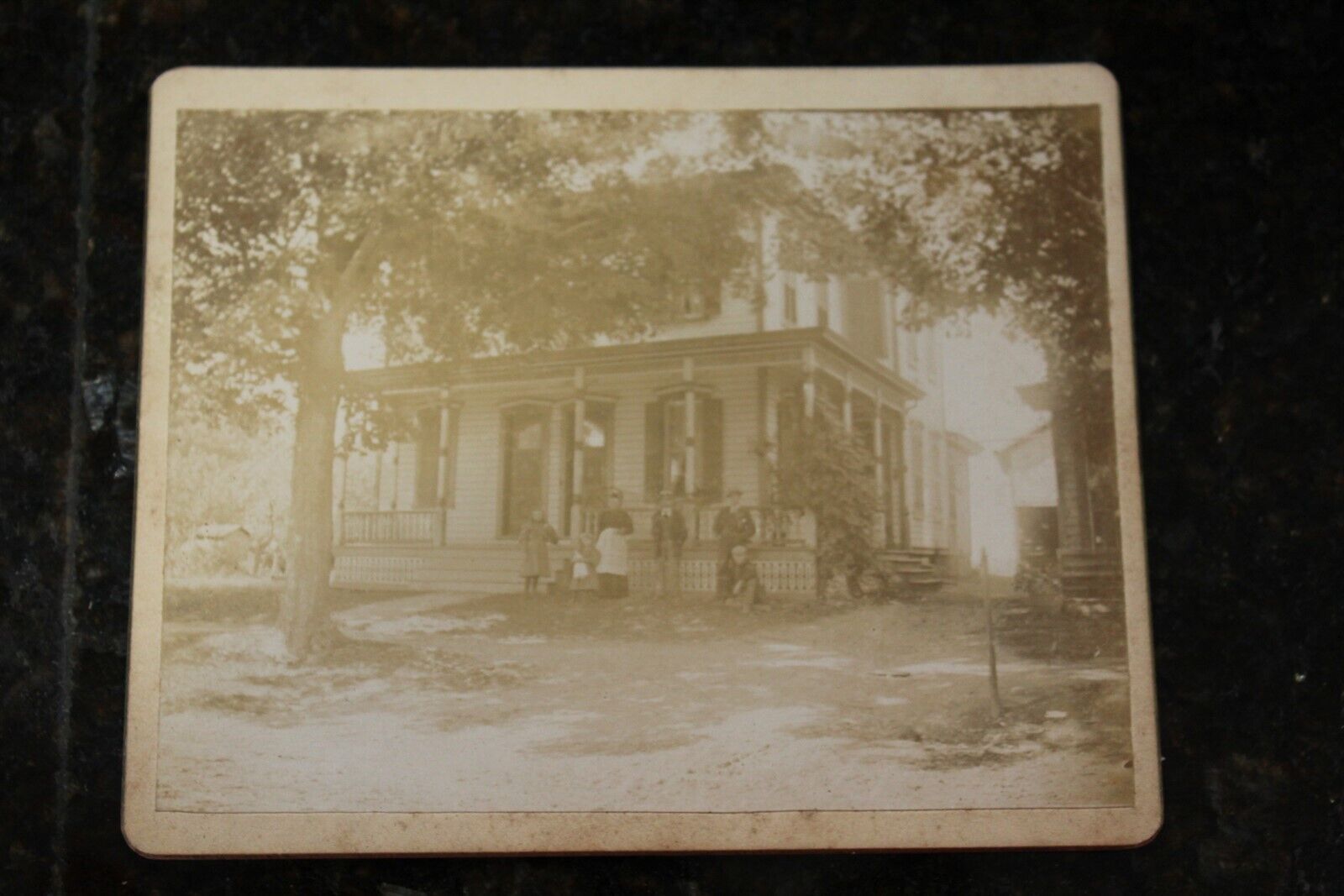 Antique Black & White Photo Cabinet Card Family Front Of 2 Story Victorian Home