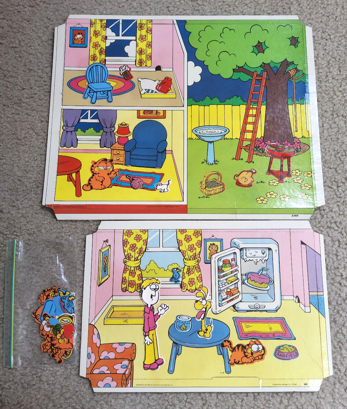 Vintage 1978 Garfield Big Fat Colorforms Deluxe Play Set 2 playboards, 52 pieces