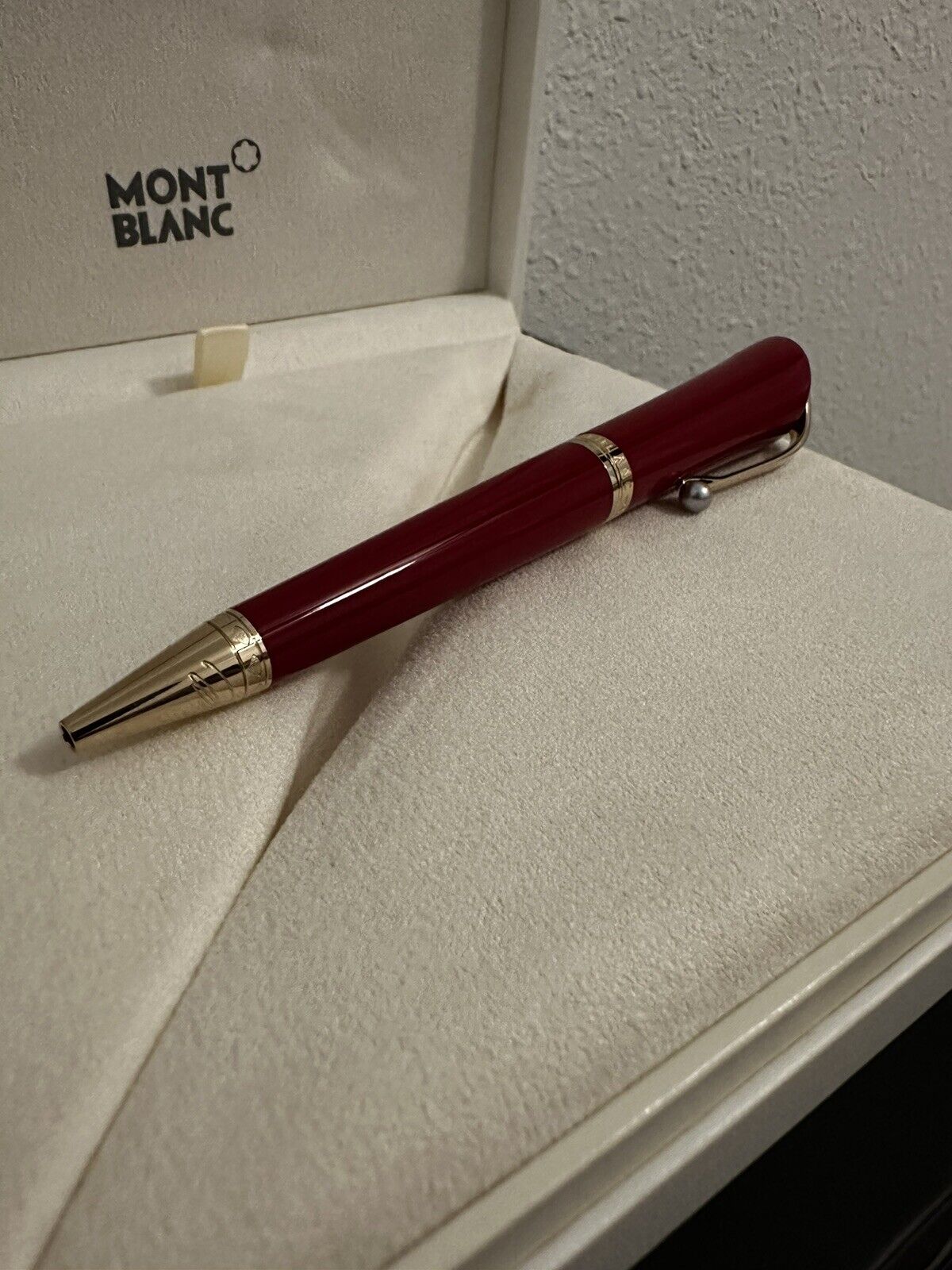 MONTBLANC Muses Marilyn Monroe Special Edition MB116068 Red GT Ballpoint Pen
