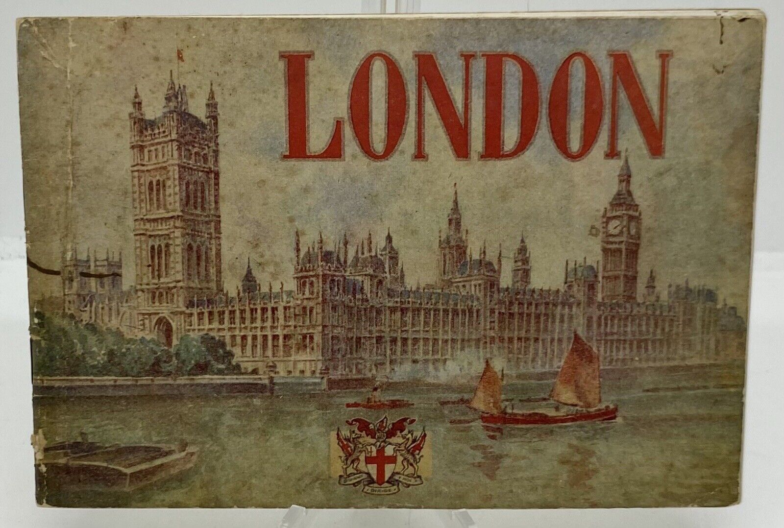 1952 Valentine & Sons Memories of London souvenir booklet
