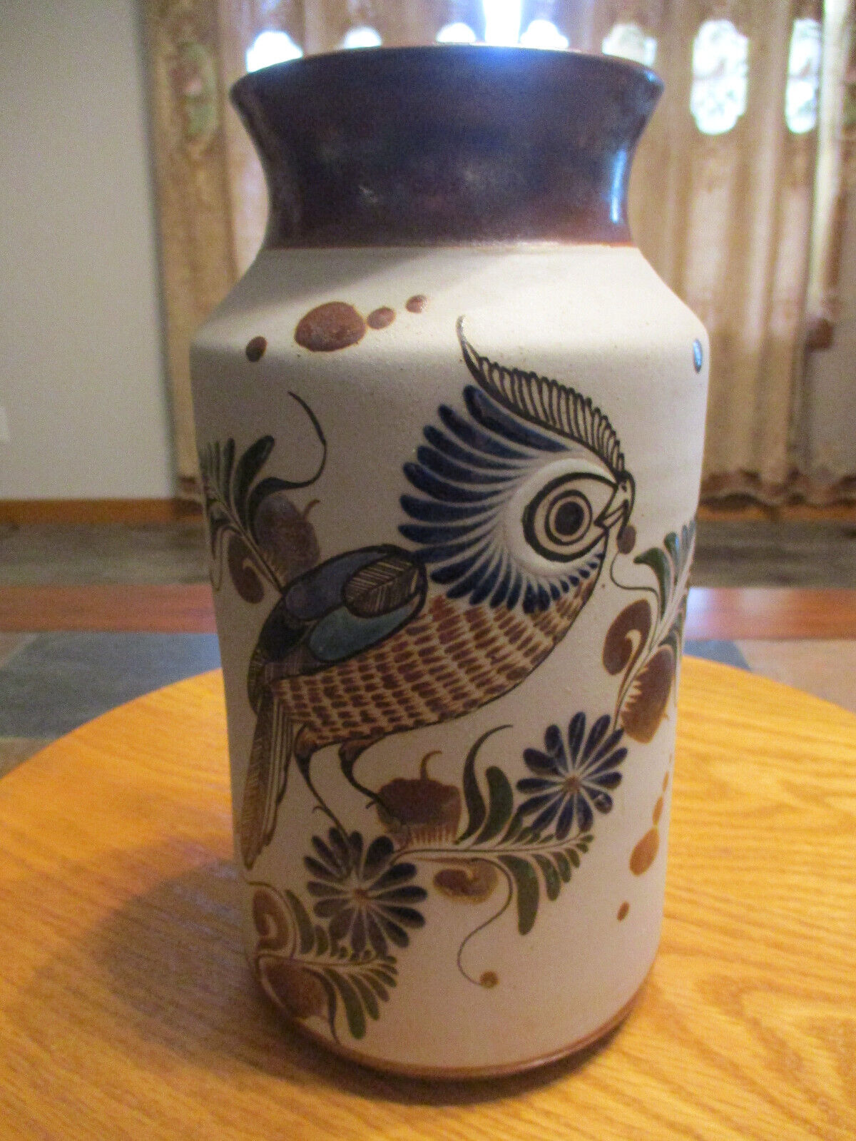BEAUTIFUL Hand Thrown Hand Painted Art Pottery Vase signed Tomala Mateds Mexico