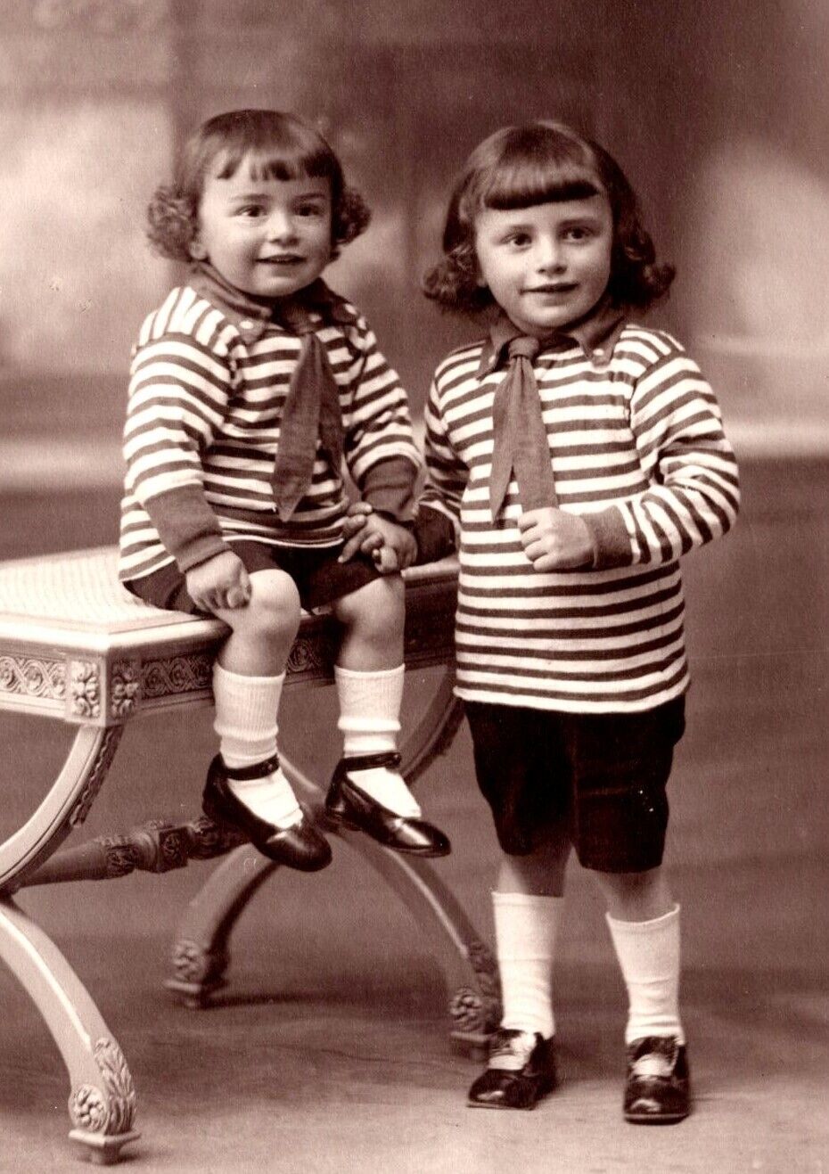 PORTRAIT OF TWO ADORABLE SIBLINGS : IDENTICALLY DRESSED : FASHION : RPPC