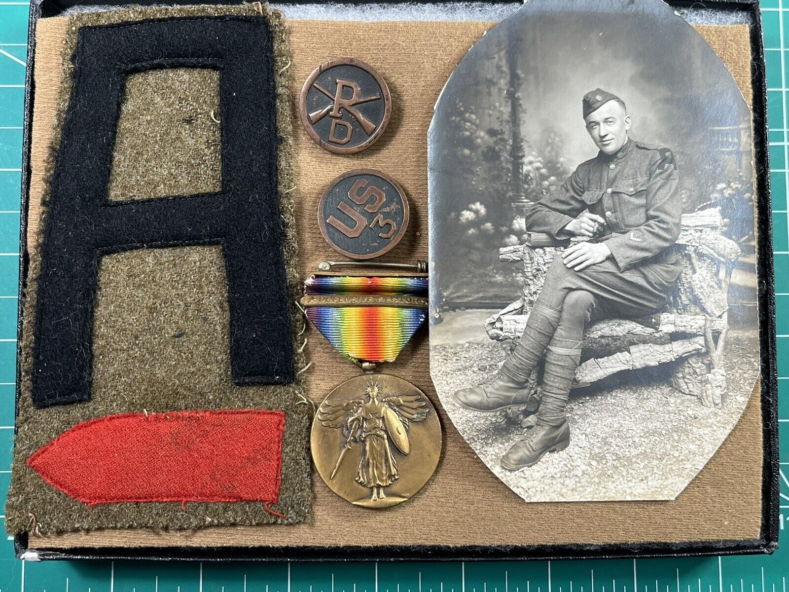 WW1 First Army Pioneer Detachment Grouping Photo Collar DIsc Patch Medal