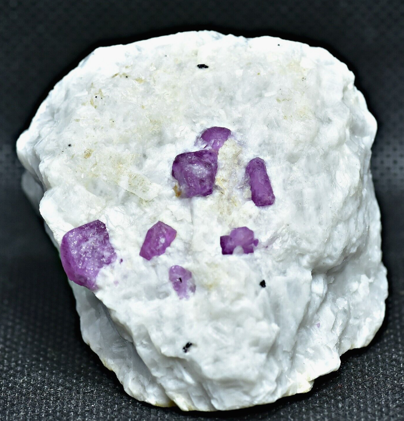128 GM Natural Ruby Crystals On Matrix From Jegdalek Afghanistan