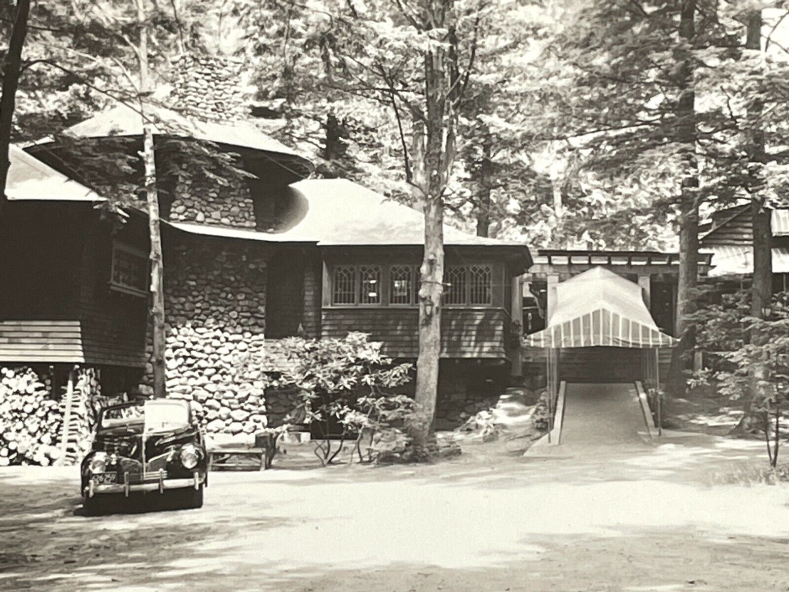 G5 Photograph Inn At Lake Champlain 1941 Old Cars Picturesque Motel  