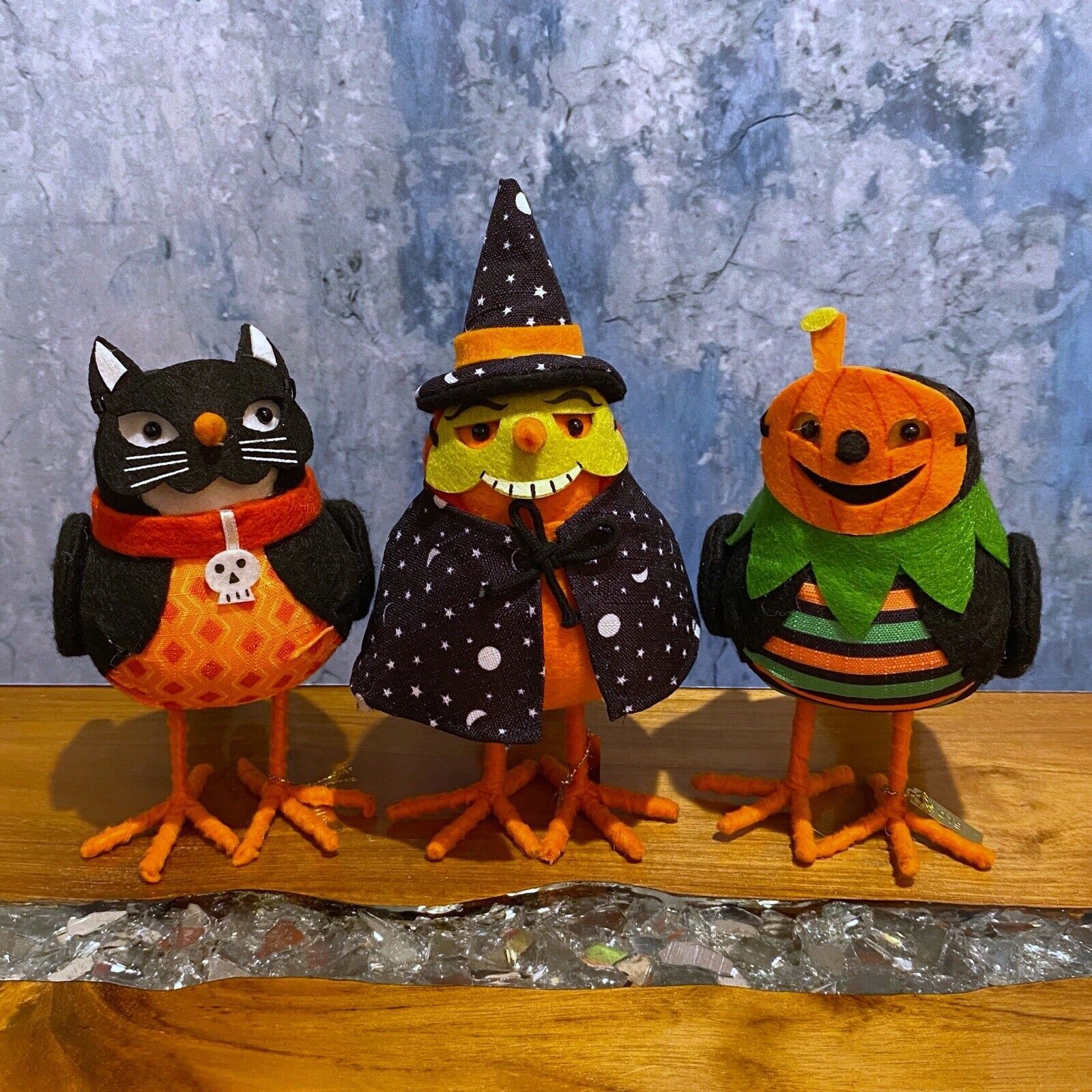 Target 2019 Featherly Friends Hyde & EEK Halloween Birds MAGIC CACKLES SPOOKSTER