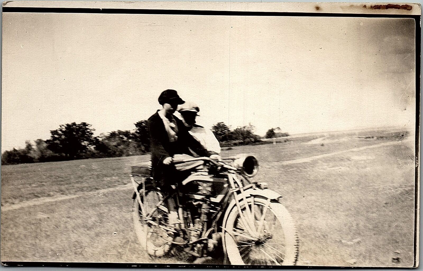 c1917 EXCELSIOR TWIN MOTORCYCLE LADY AND MAN PHOTO RARE RPPC POSTCARD 39-138