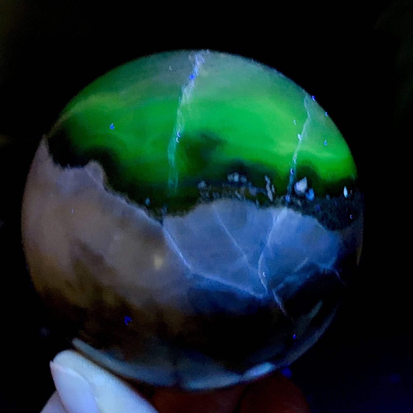 329G Natural Silver Light Agate crystal Sphere Ball Glow Under UV Light