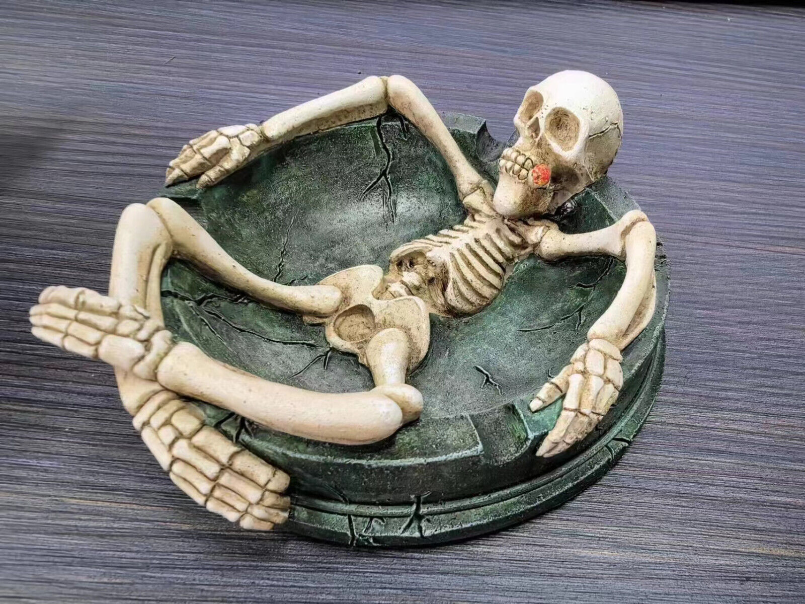Antique Novelty Skeleton Skull Resin Ashtray Cigarette Ash Tray Home Decor Gift