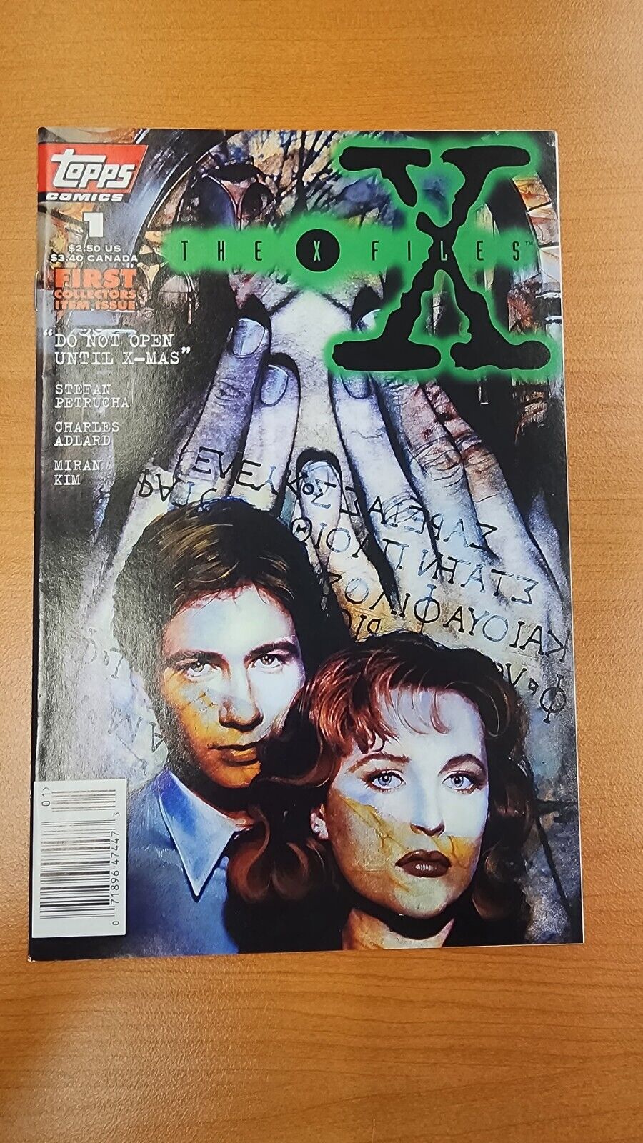The X-Files Comic Book #1 First Collector\' Issue - 1995  NM 9.0 CONDITION  TOPPS