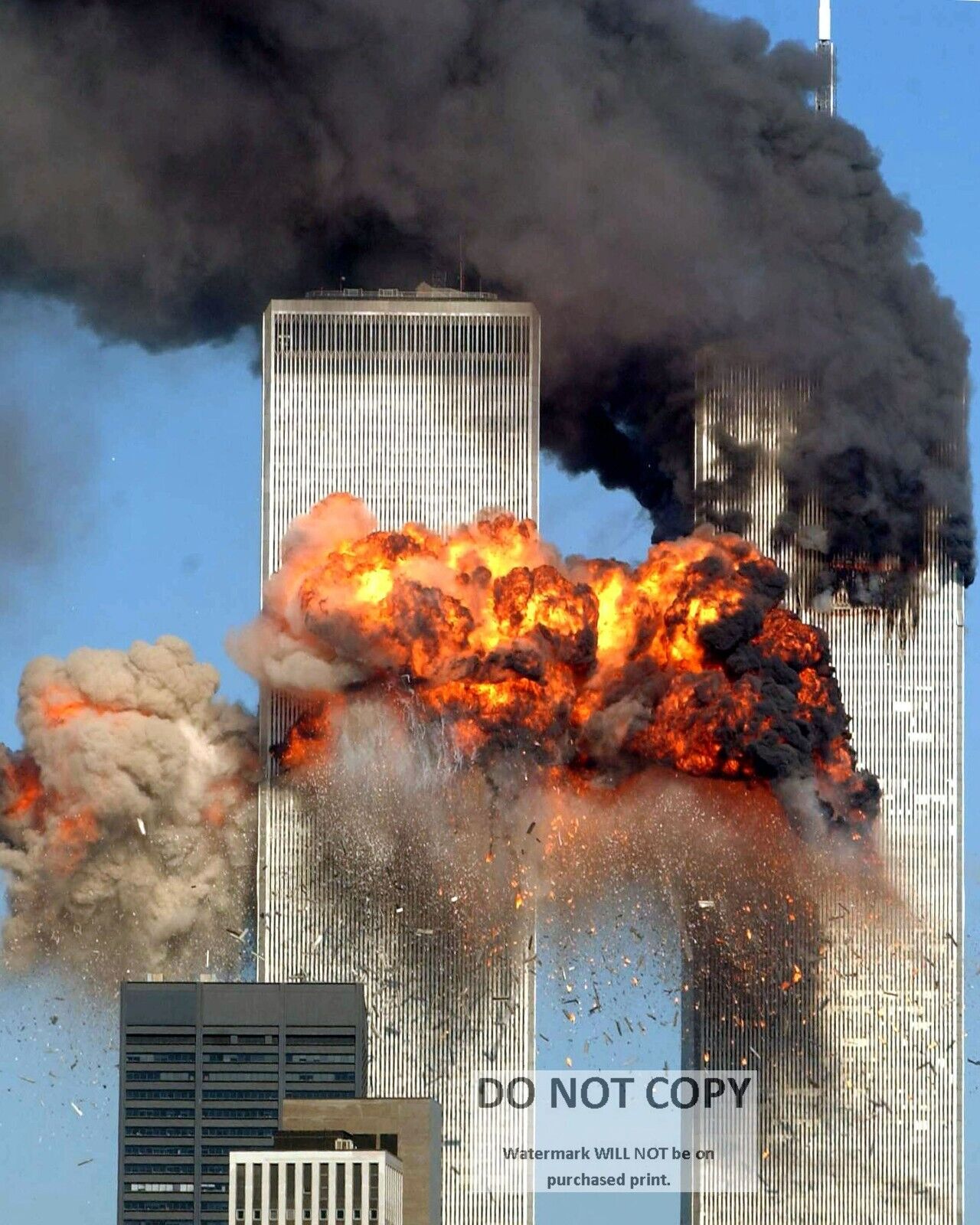 UNITED 175 CRASHES INTO WORLD TRADE CENTER SEPTEMBER 11 2001 8X10 PHOTO (EP-958)