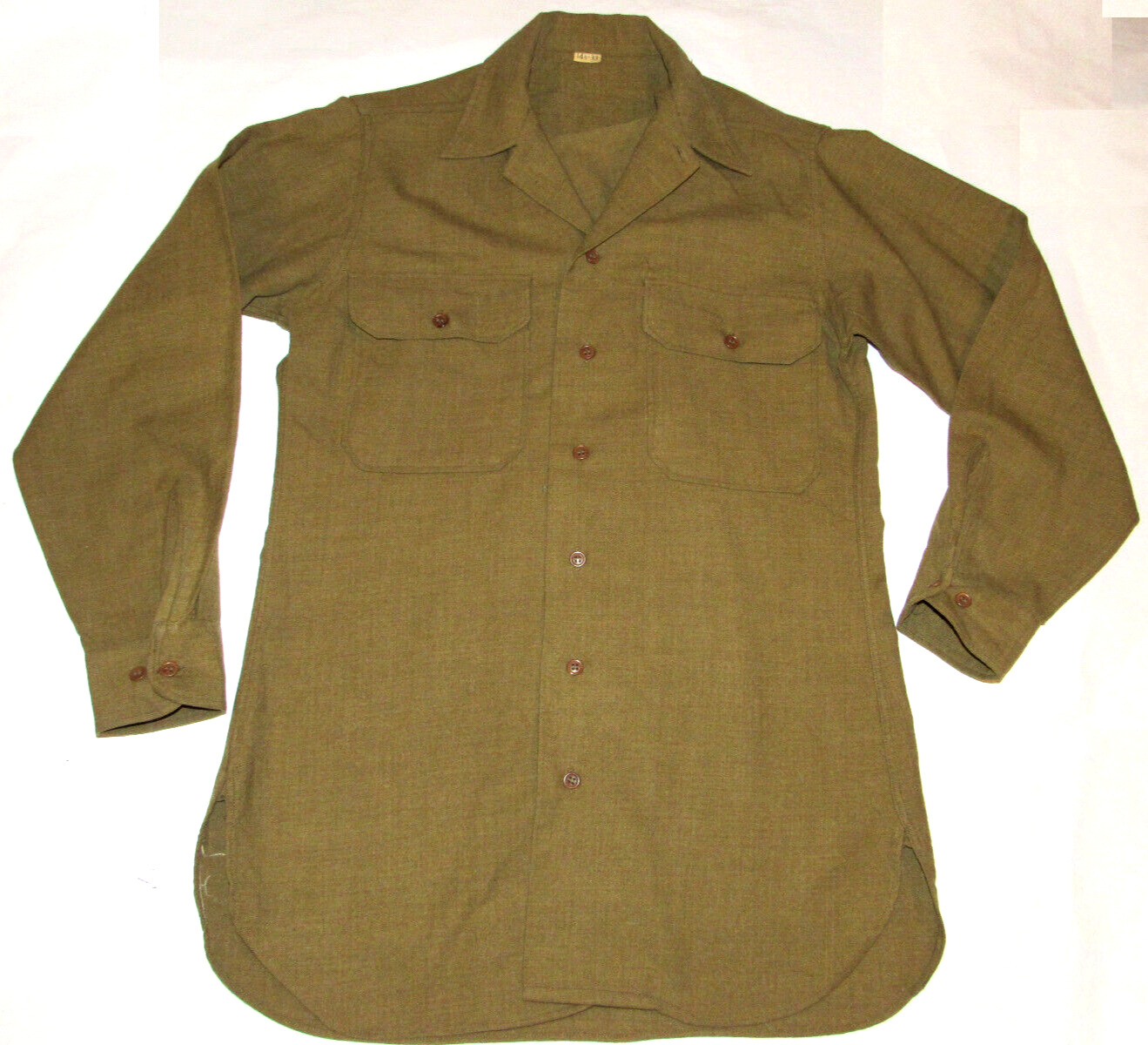 VINTAGE WWII US ARMY WOOL SHIRT WITH GAS FLAP VERY NICE SHAPE/2 POCKETS 14.5x33