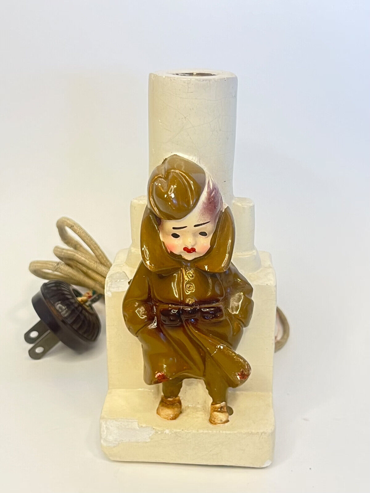 Antique Doughboy Small WW1 Soldier Boy Figure Lamp Plaster Night light  AS  IS T