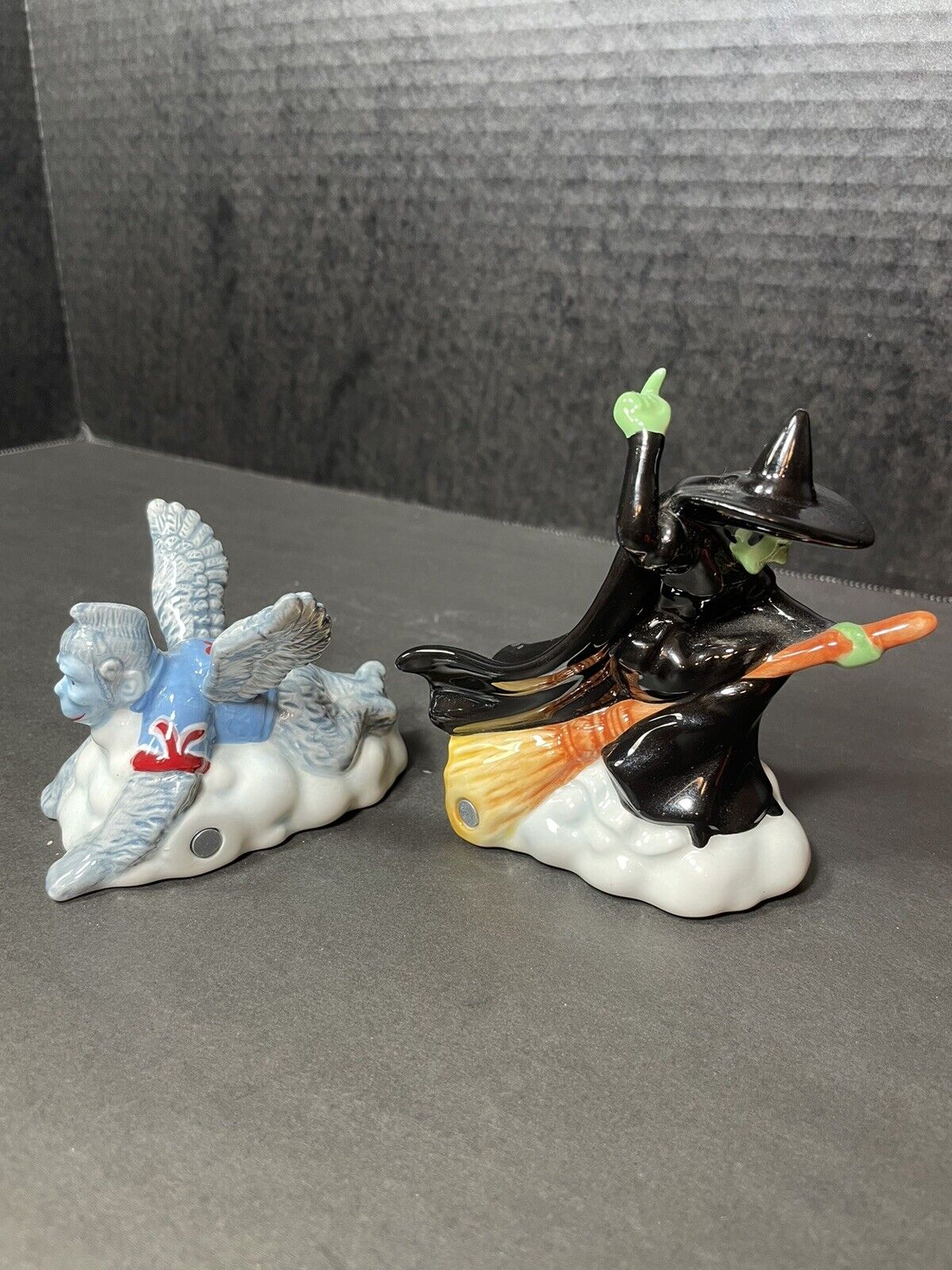 Wizard of Oz  Magnetic Salt & Pepper Shakers Wicked Witch & Winged Monkey Unused