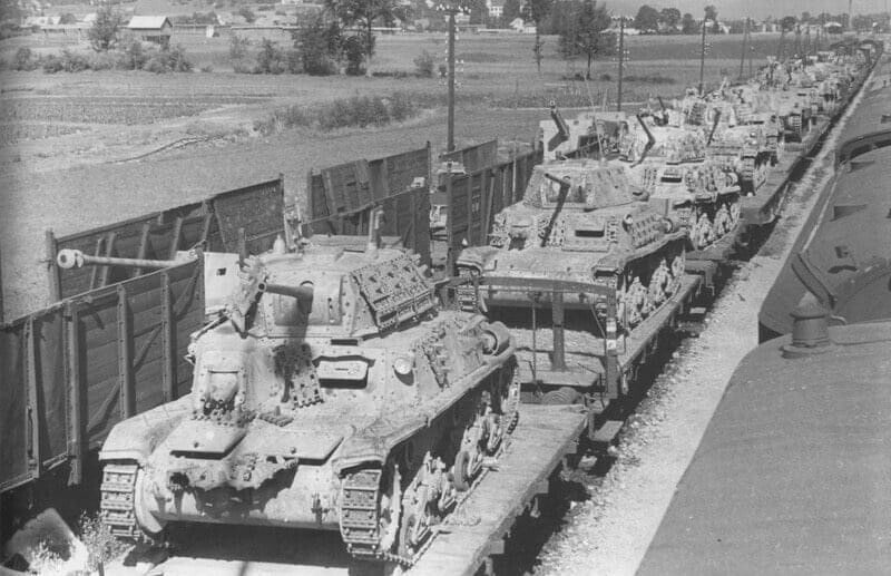 WW2 WWII Photo World War Two / German Tanks on Train Germany Armor