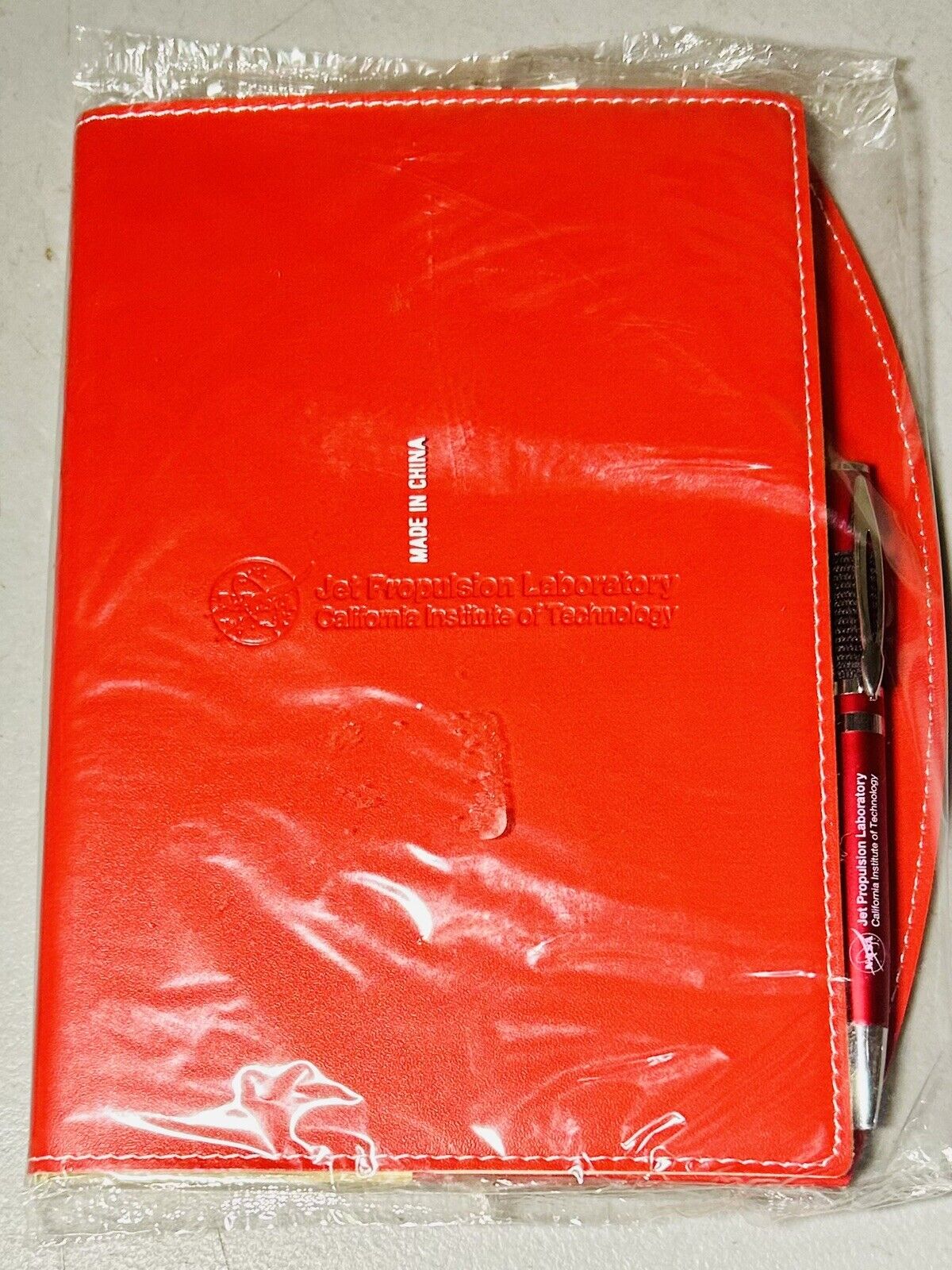 Vtg NASA Jet Propulsion Laboratory Caltech Red Leather Lab Notebook Set New RARE