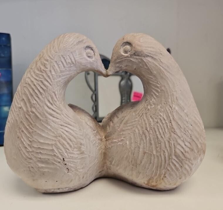 Sculpture Love Birds , Stone Doves