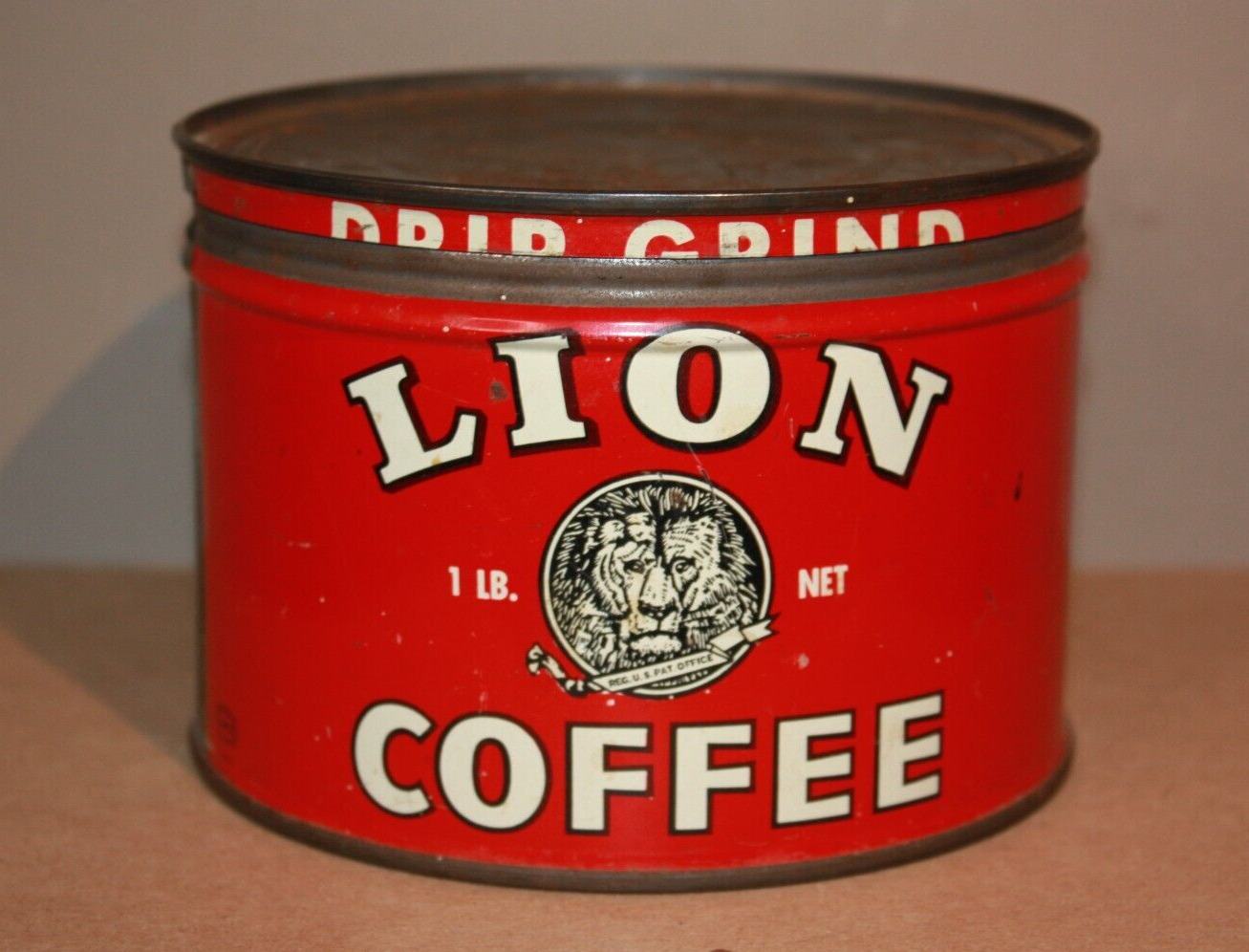 Vintage Lion Coffee 1 lb. Can  Woolson Spice Company New York -  Toledo, Ohio