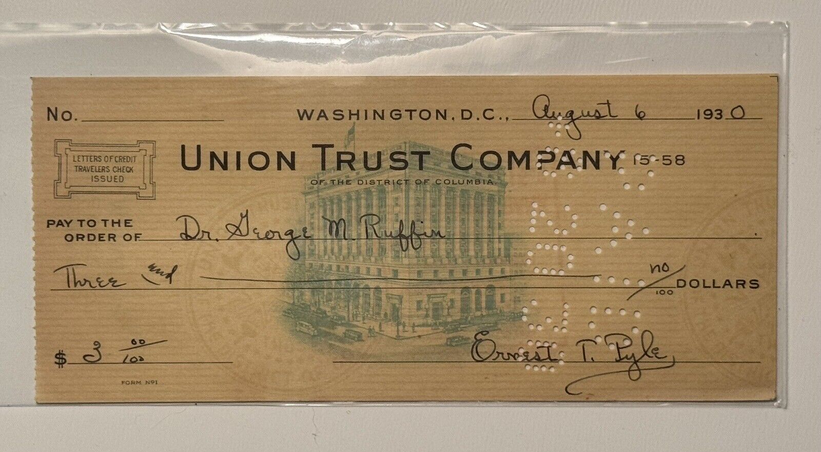 Original Signed Check by Ernie Pyle WWII Pulitzer Prize Winner Aug 1930