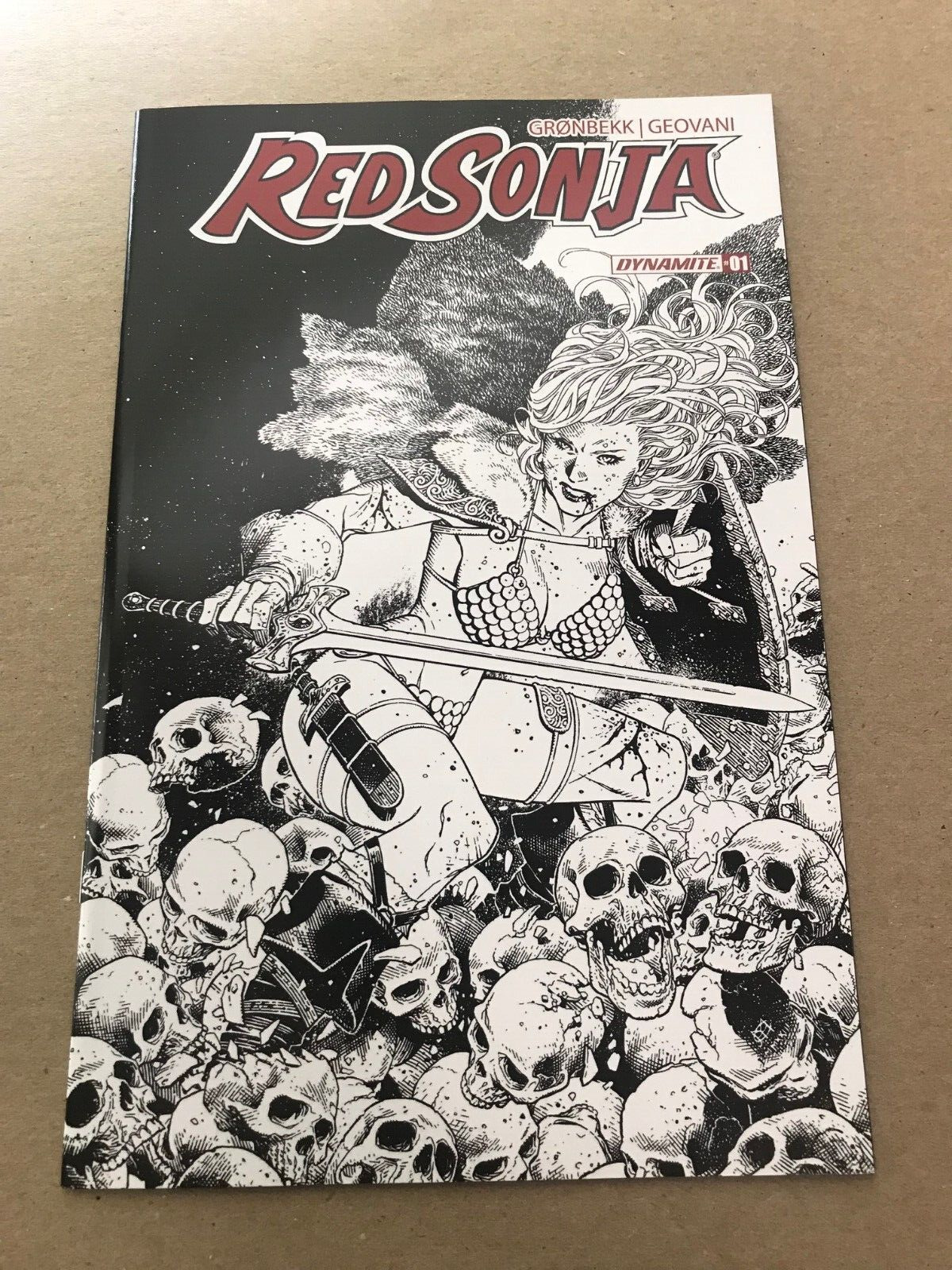Red Sonja #1 1:20 retailer ratio Bryan Hitch Variant Cover (Dynamite 2023)
