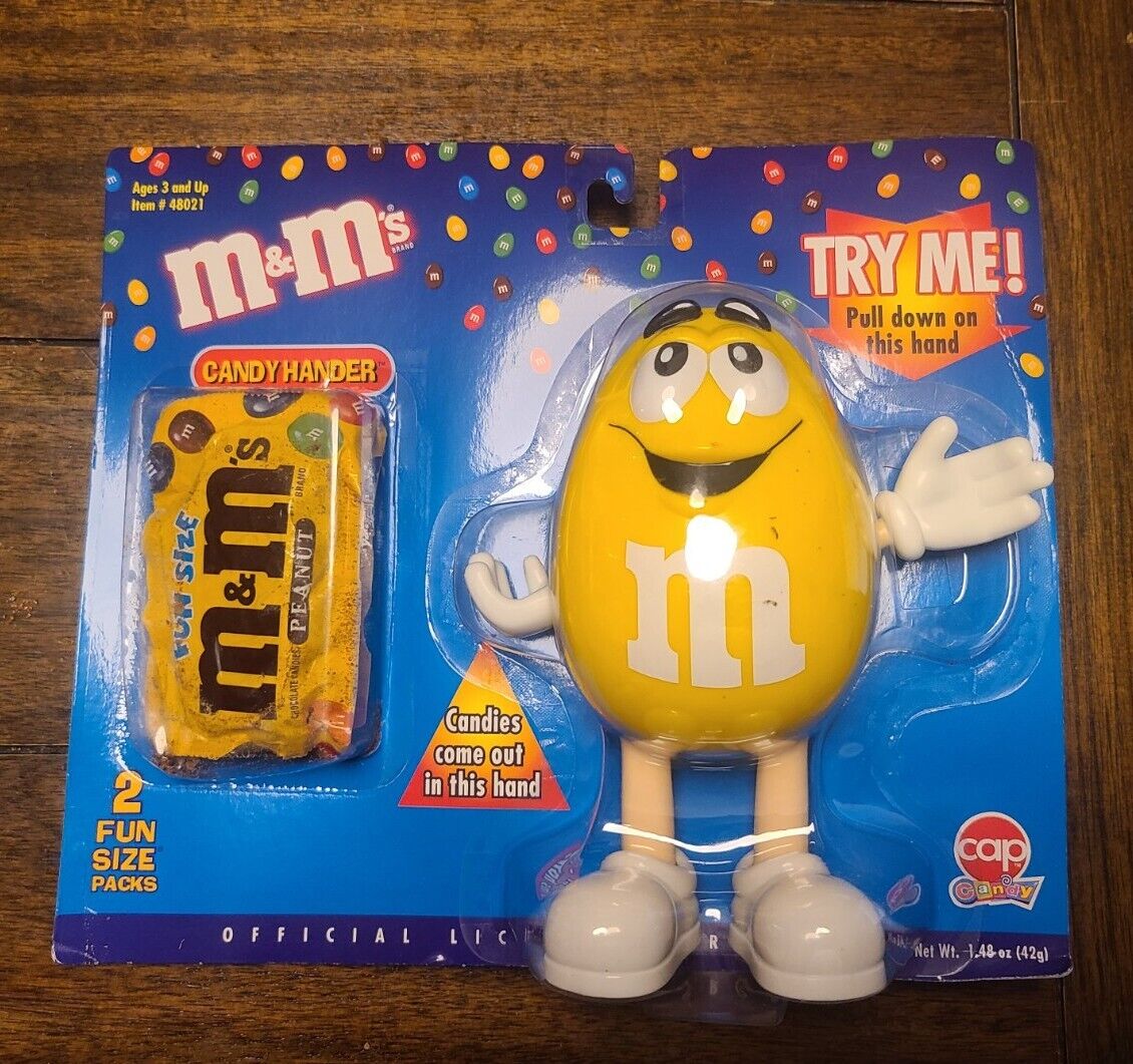 M&M’s Candy Hander Yellow Licensed Made by Hasbro Rare Vintage