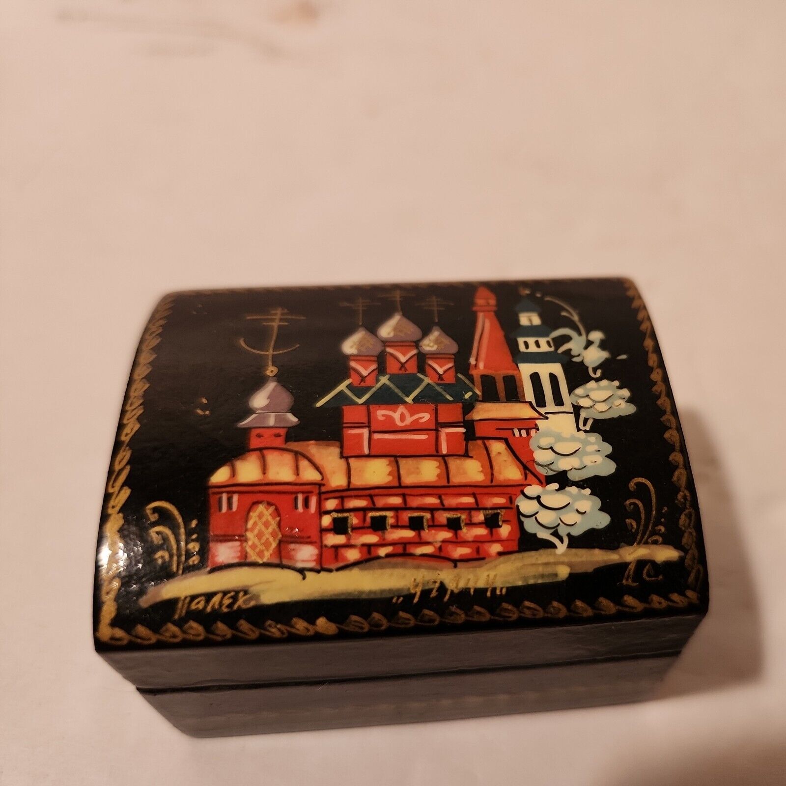 MINIATURE VINTAGE KHOULI RUSSIAN LACQUER CHEST STYLE TRINKET BOX SIGNED CHURCH